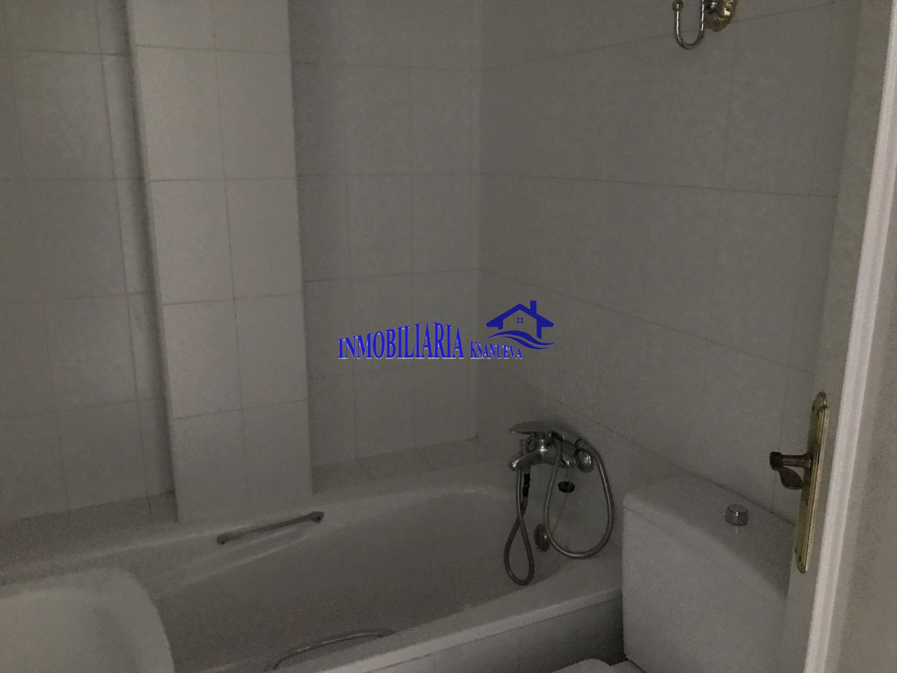For sale of flat in Córdoba