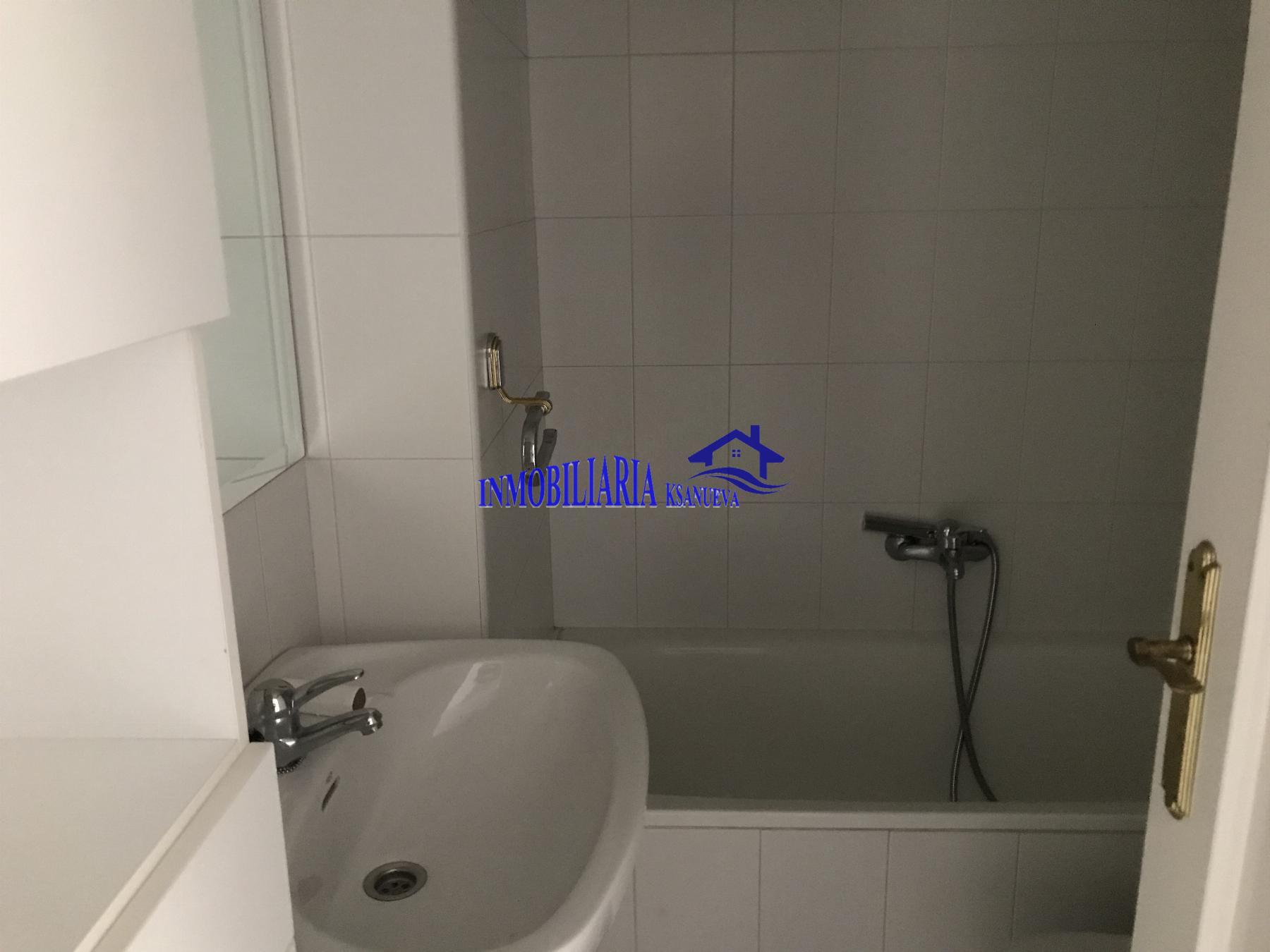 For sale of flat in Córdoba