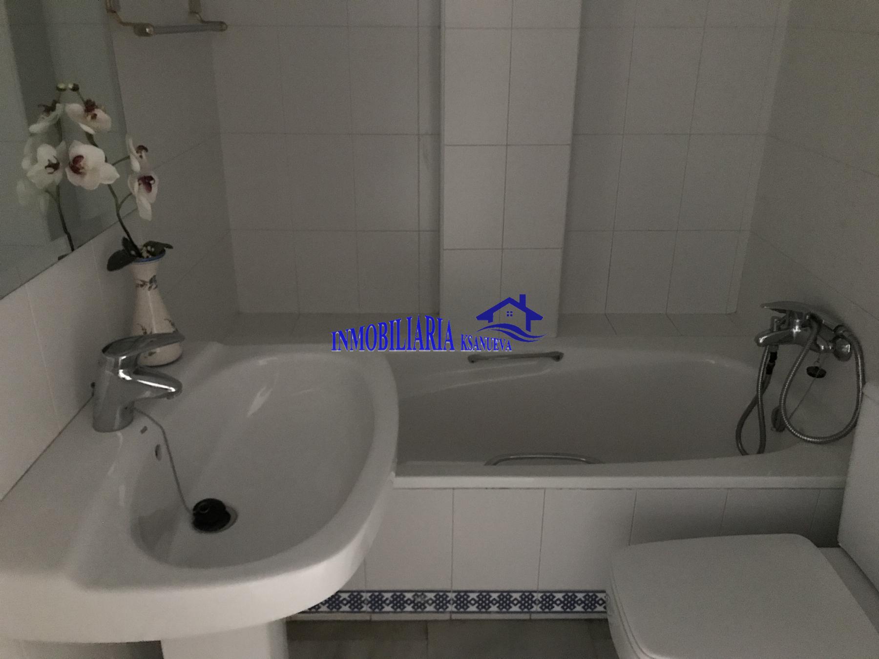 For sale of flat in Córdoba