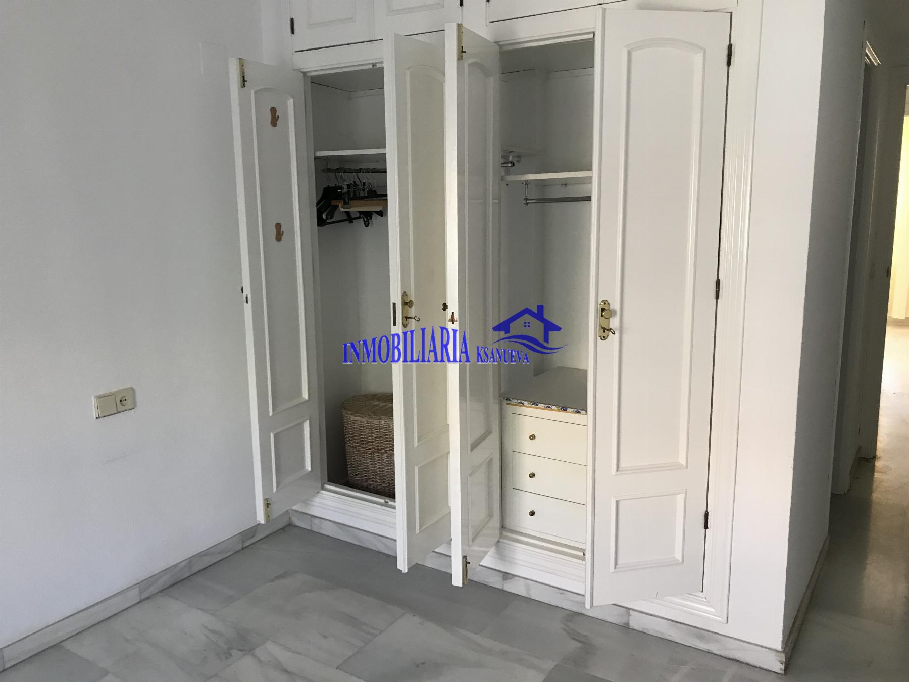 For sale of flat in Córdoba