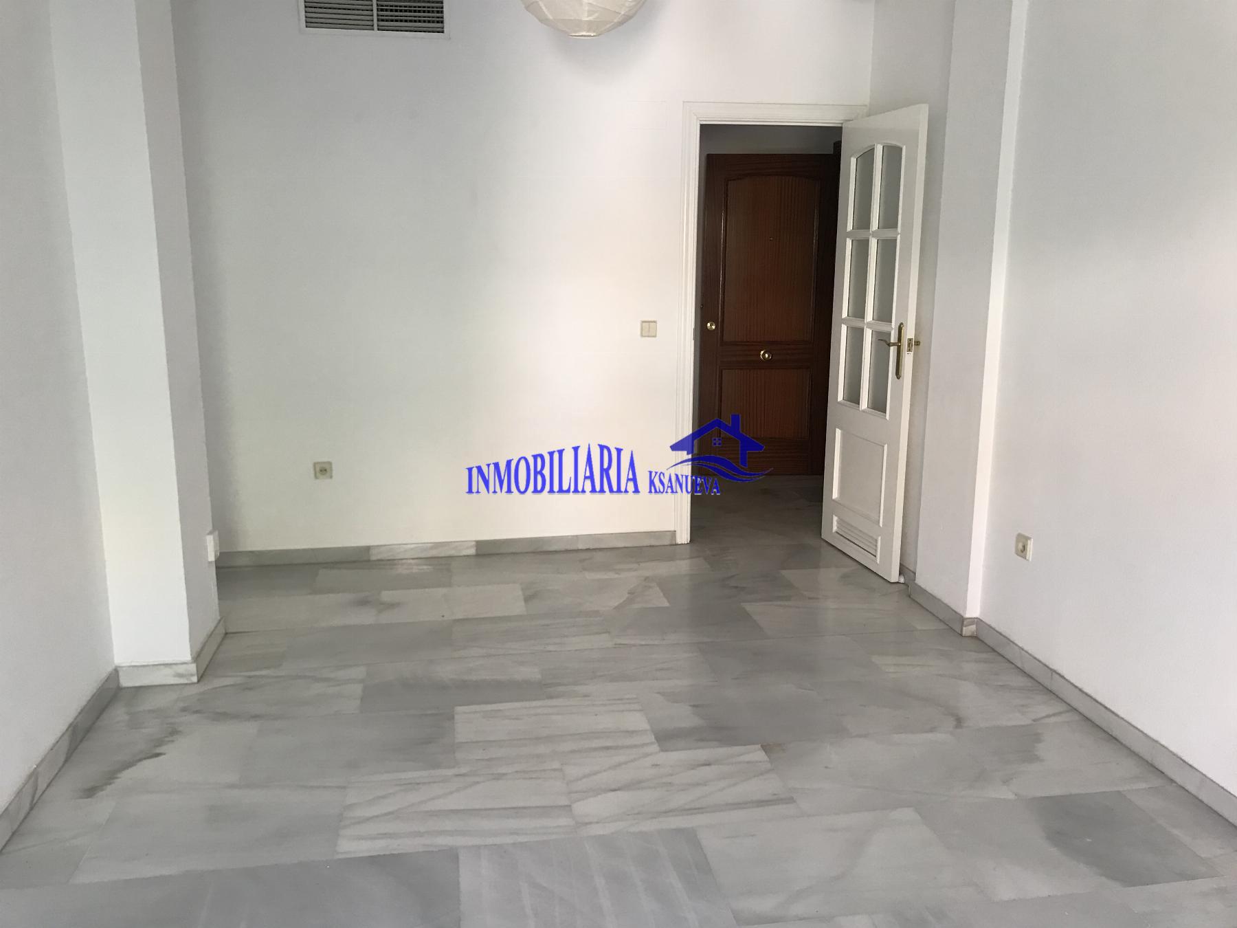 For sale of flat in Córdoba
