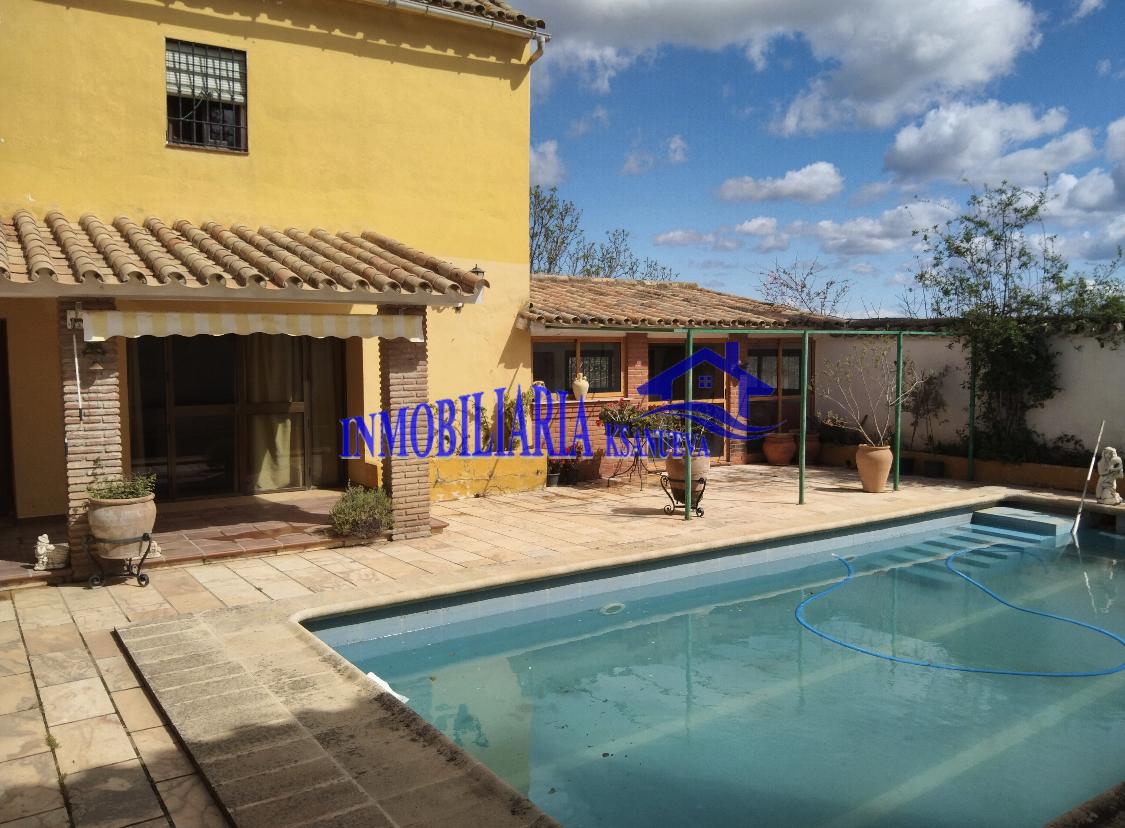 Venta de chalet en Córdoba