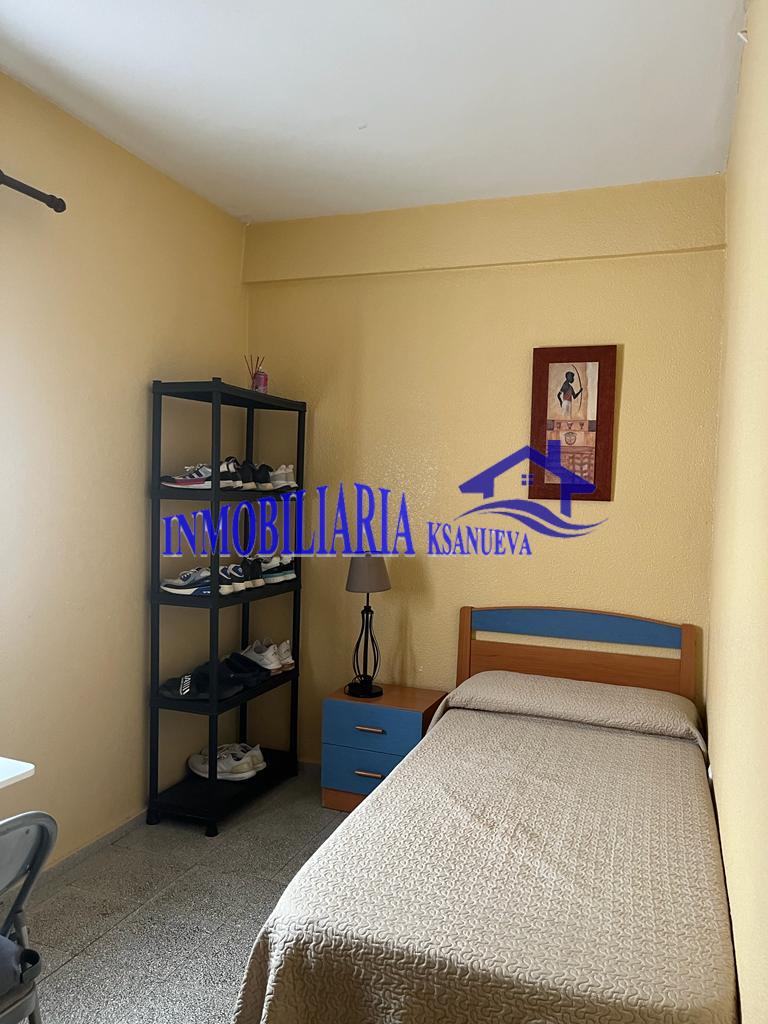 For sale of flat in Córdoba