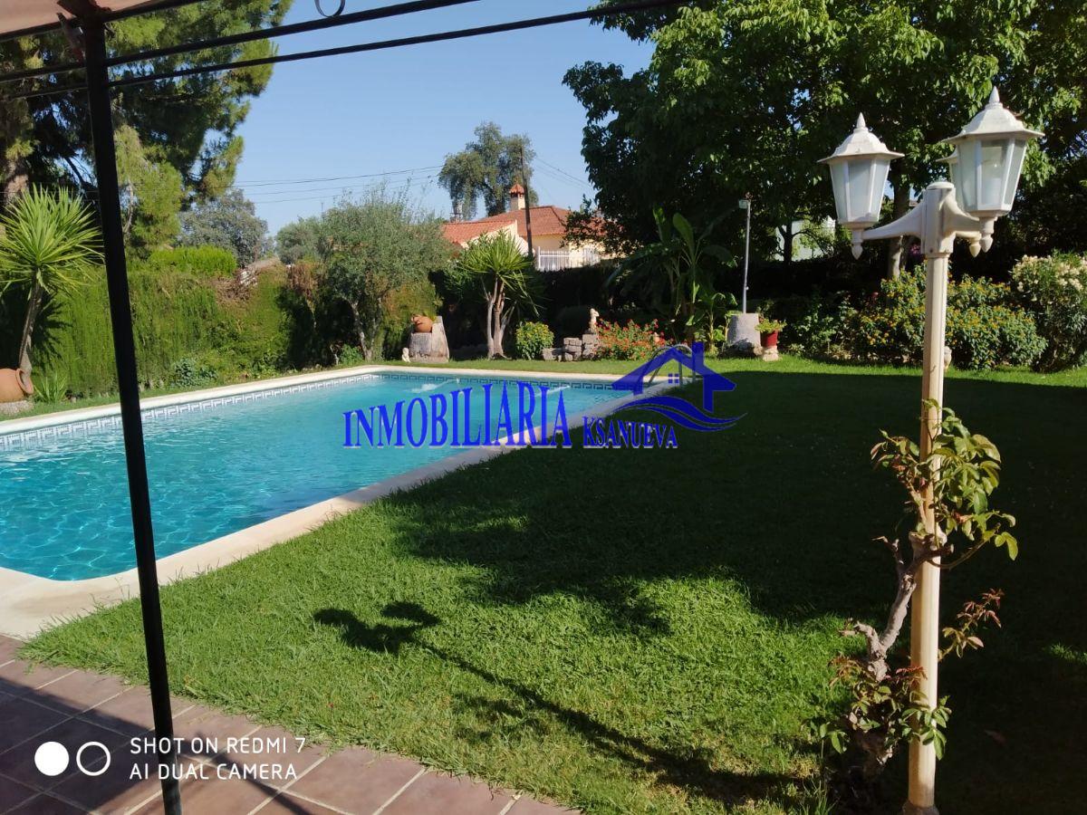 For sale of chalet in Córdoba