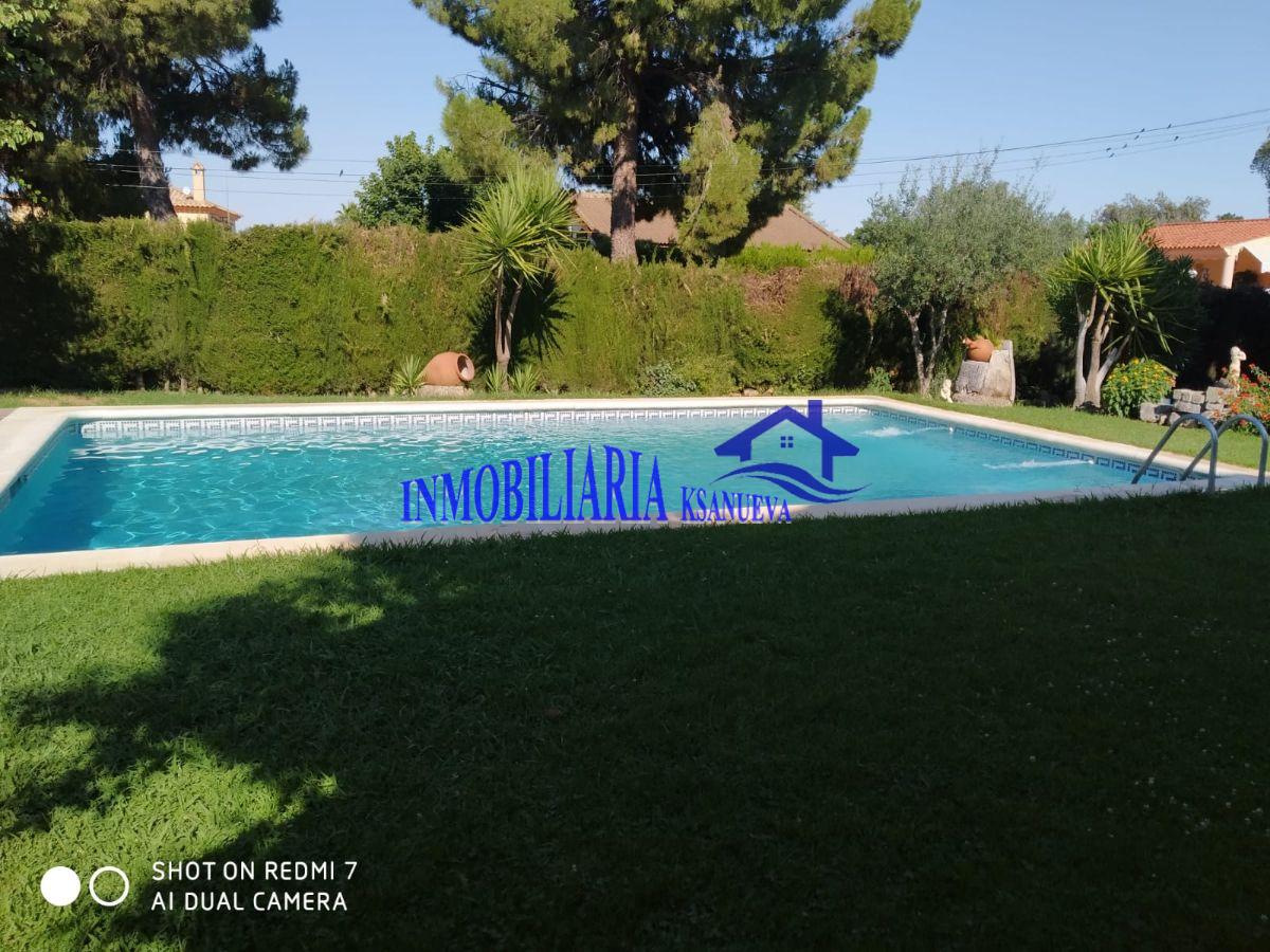 For sale of chalet in Córdoba