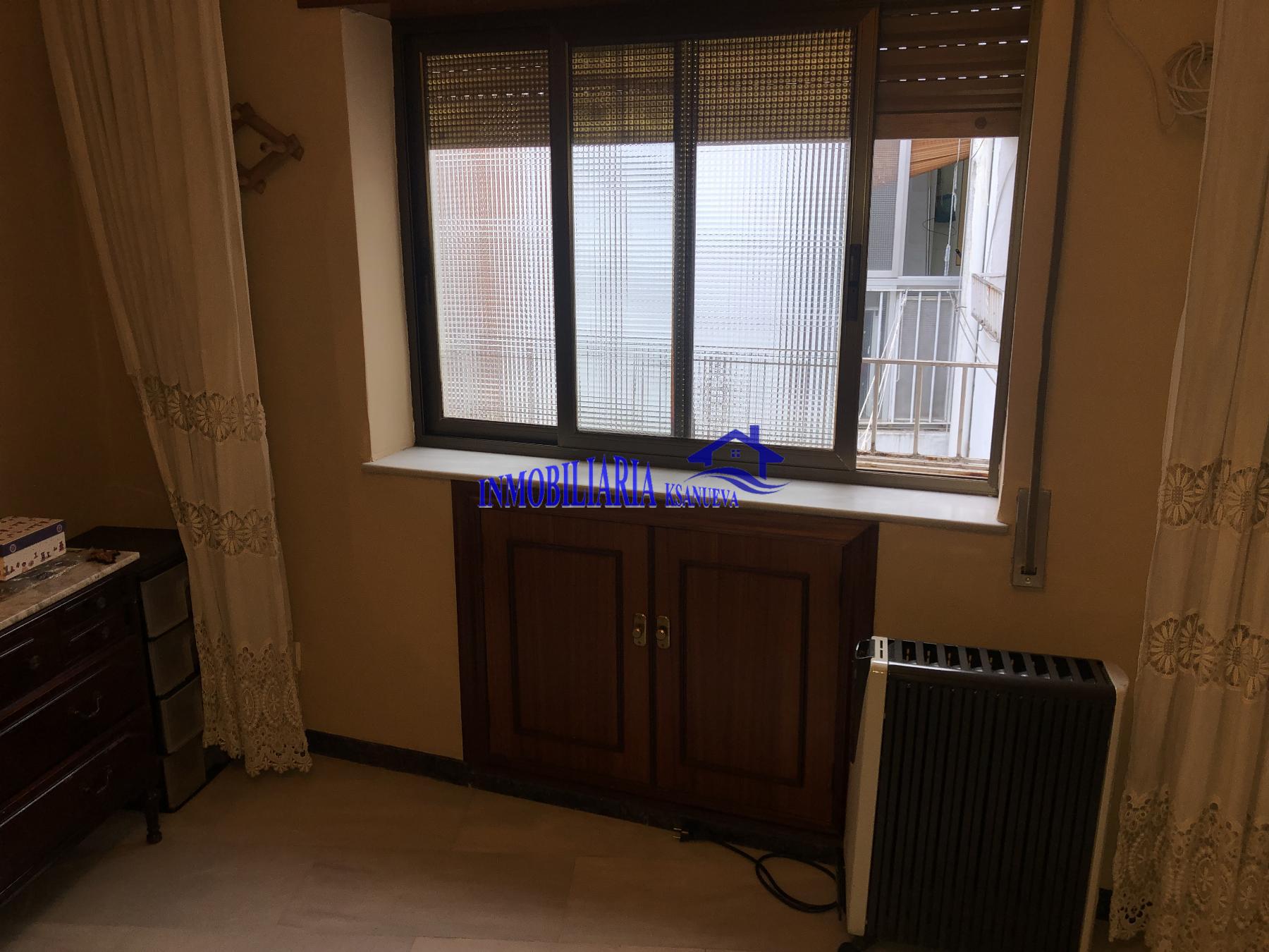 For sale of flat in Córdoba