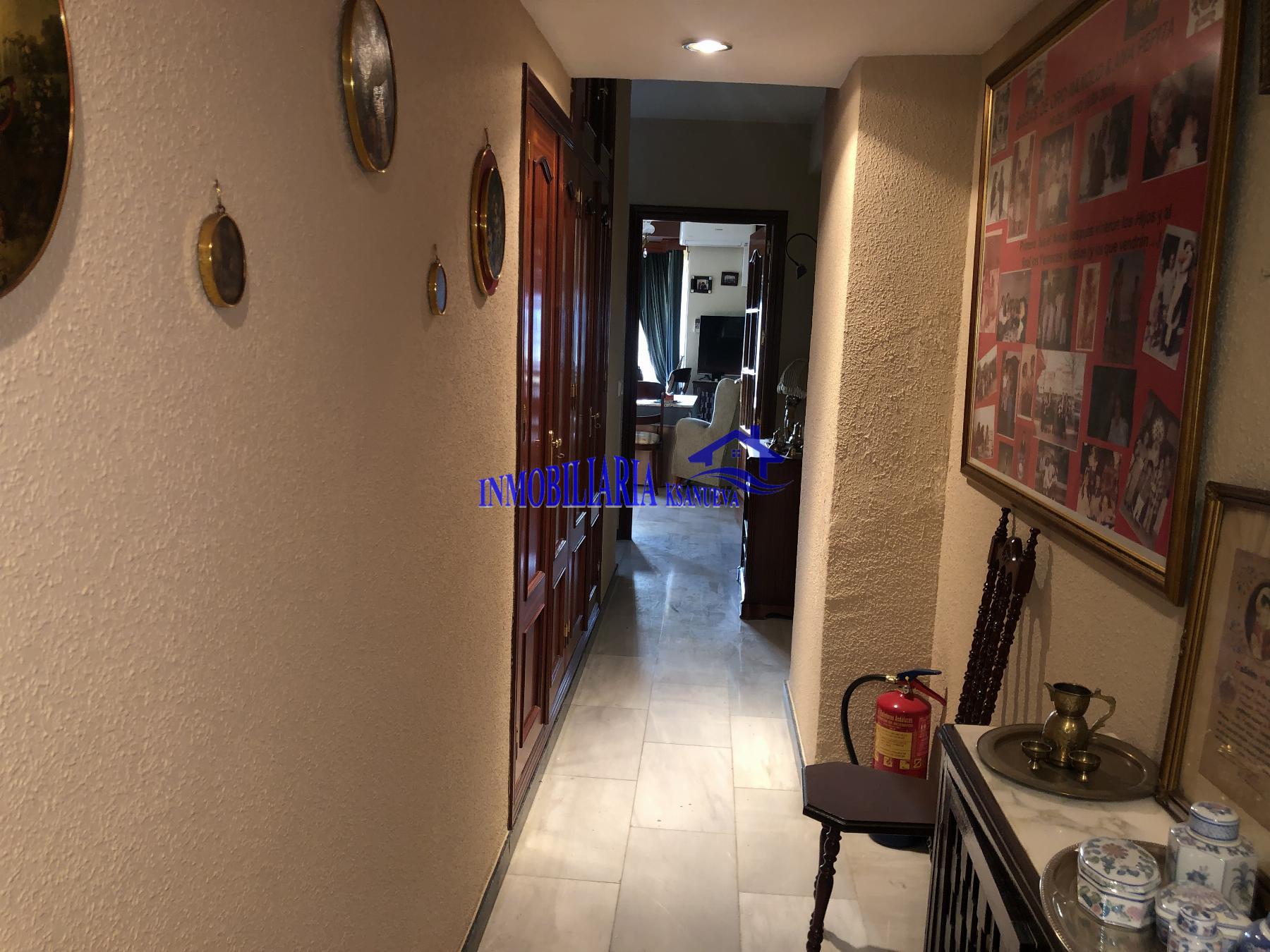 For sale of flat in Córdoba