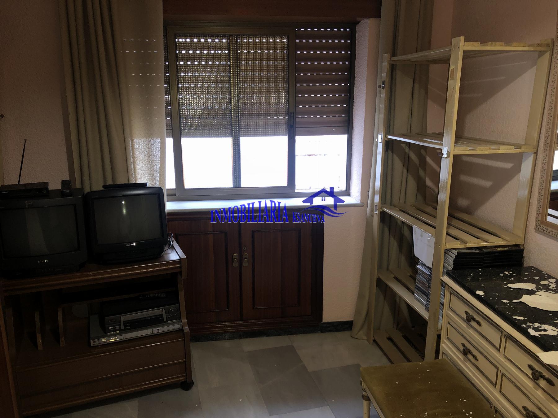 For sale of flat in Córdoba