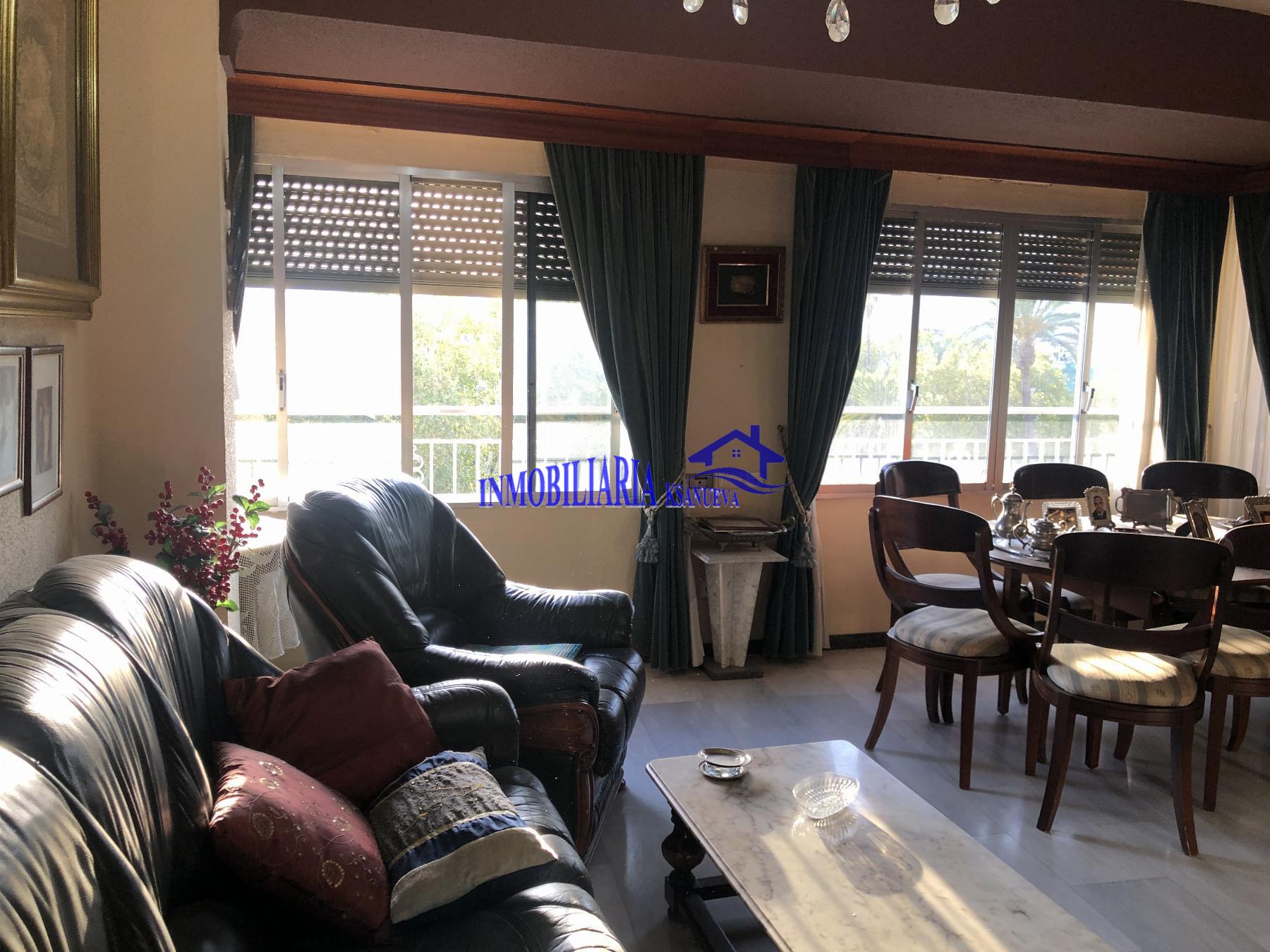 For sale of flat in Córdoba