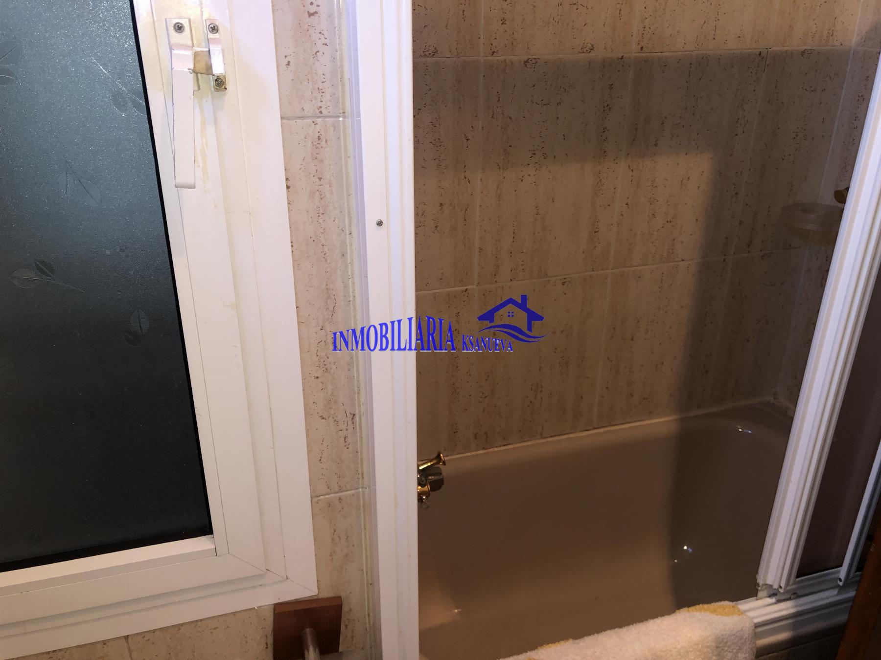 For sale of flat in Córdoba