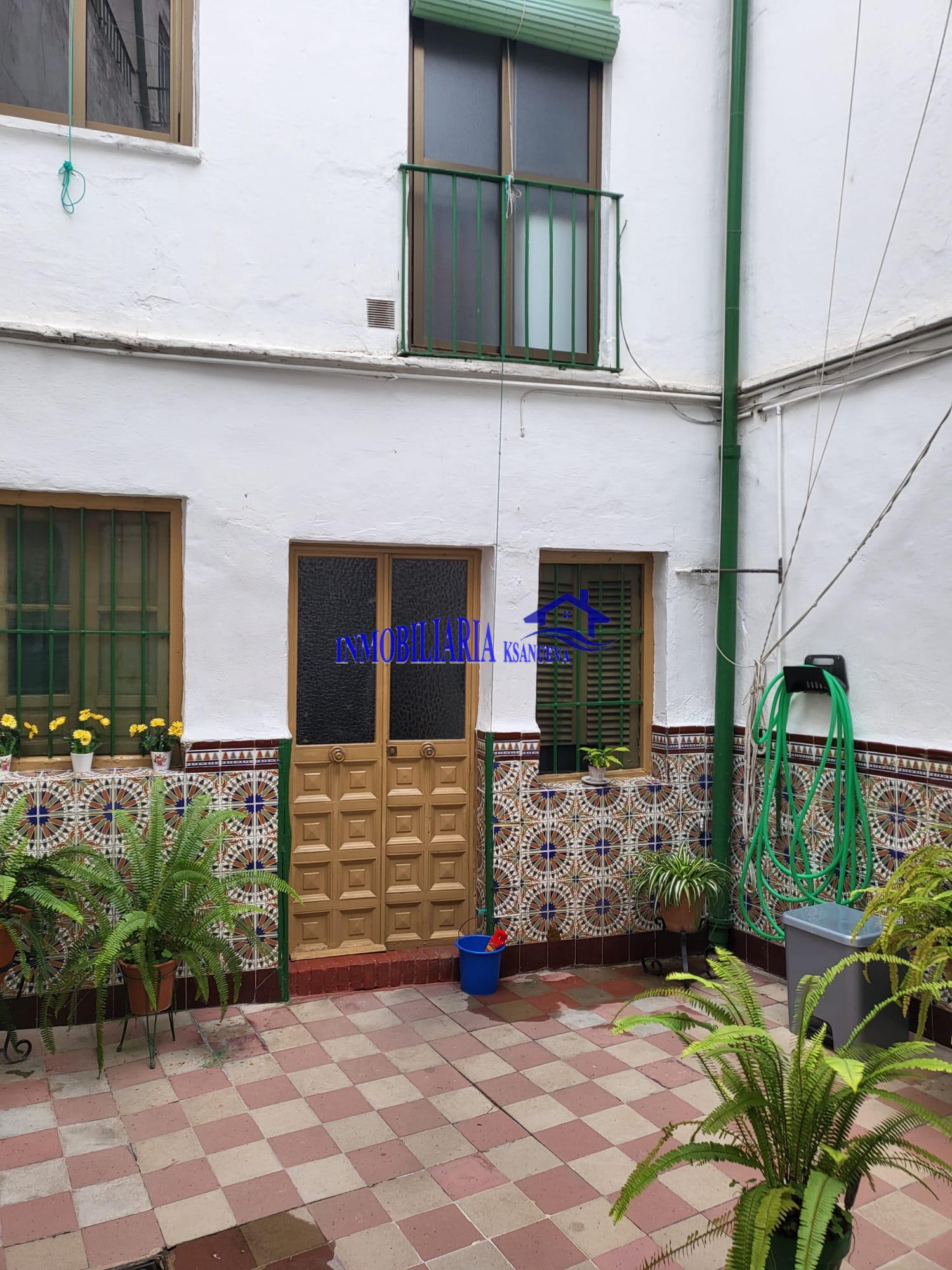 For sale of house in Córdoba