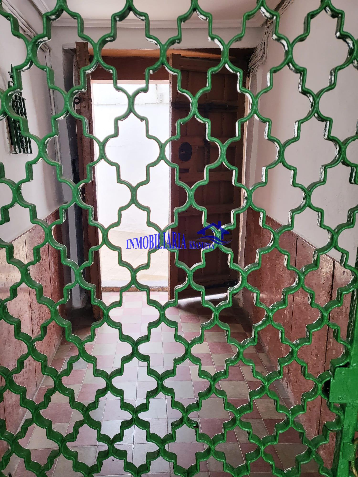 For sale of house in Córdoba