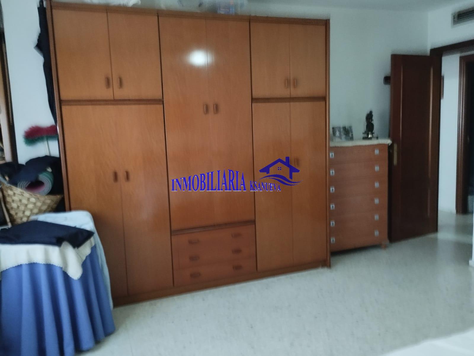 For sale of flat in Córdoba