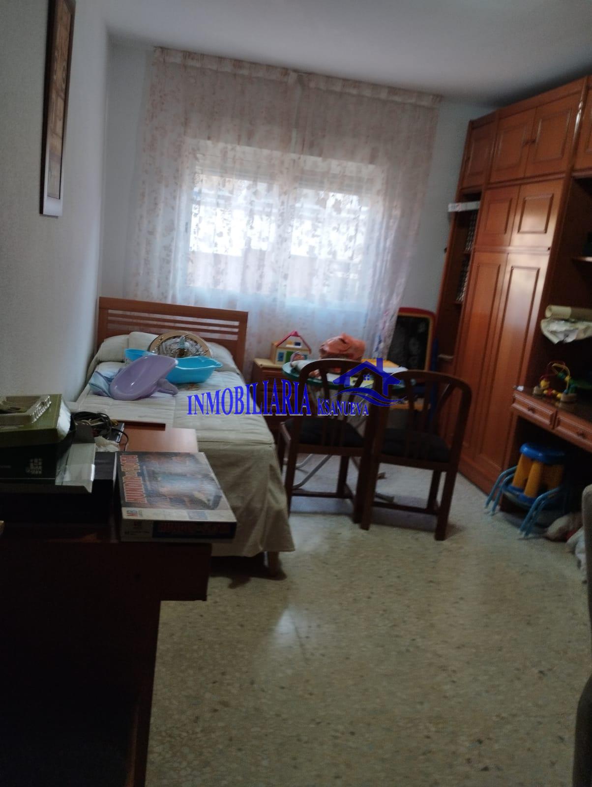 For sale of flat in Córdoba