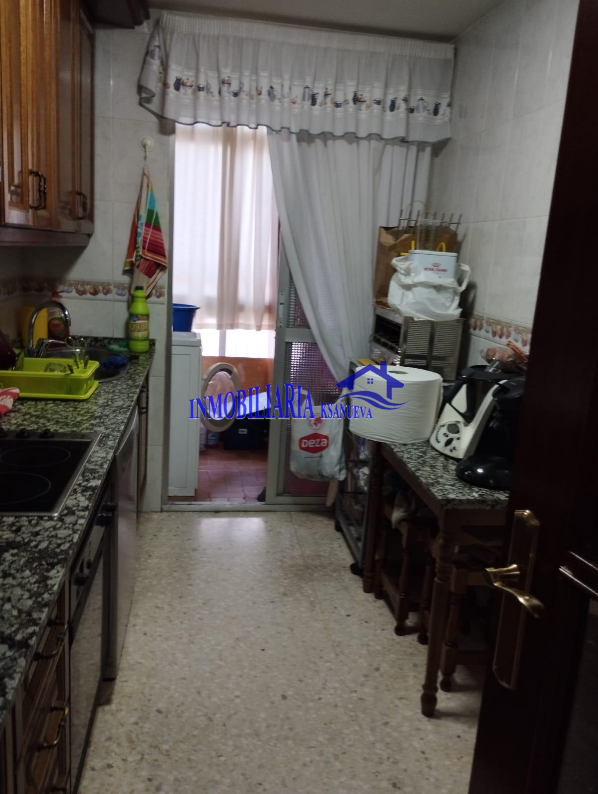 For sale of flat in Córdoba