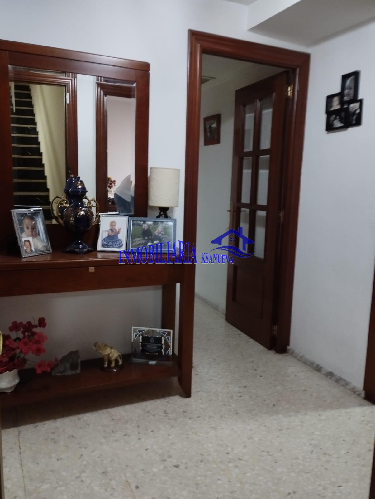 For sale of flat in Córdoba