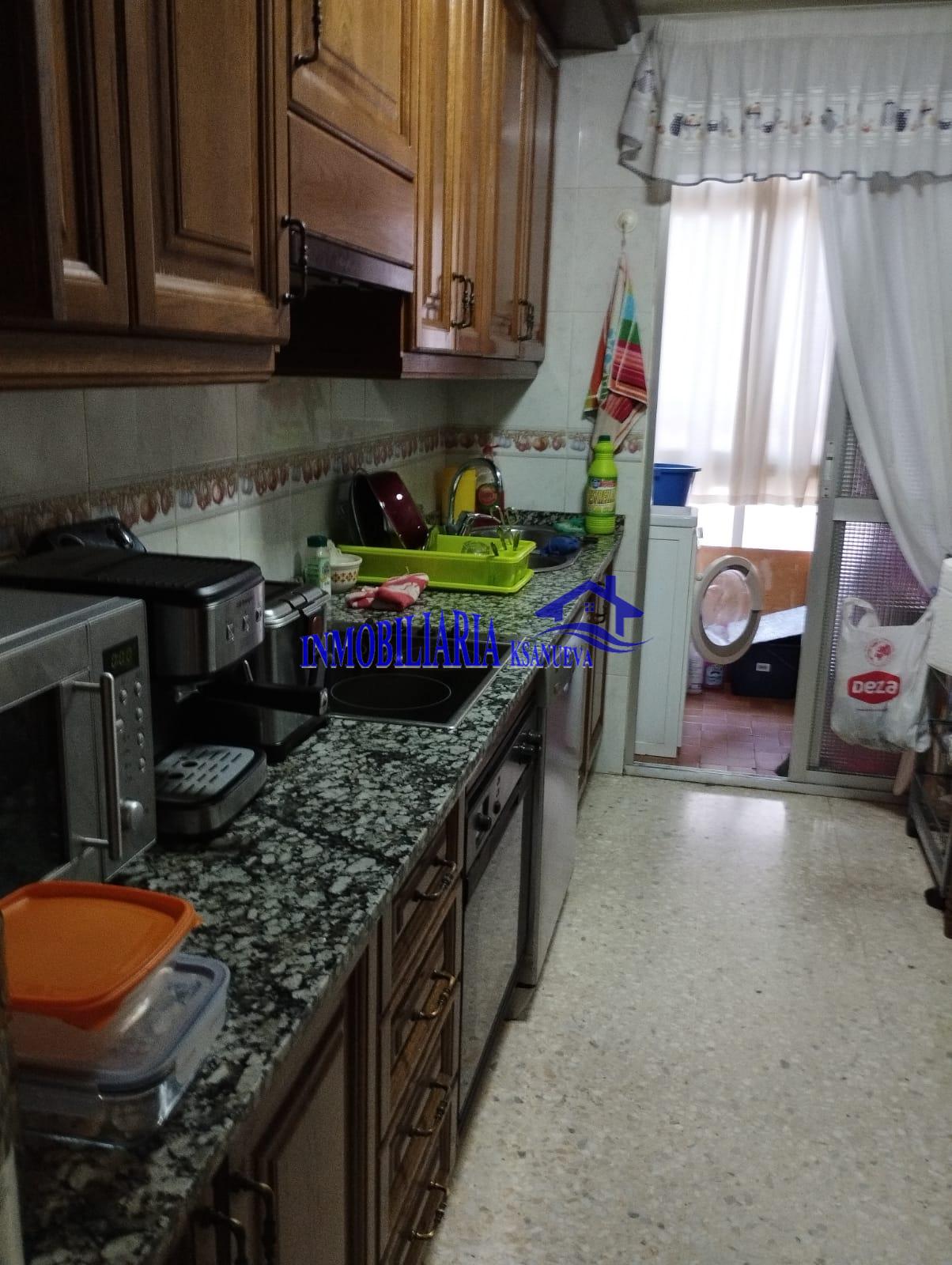 For sale of flat in Córdoba