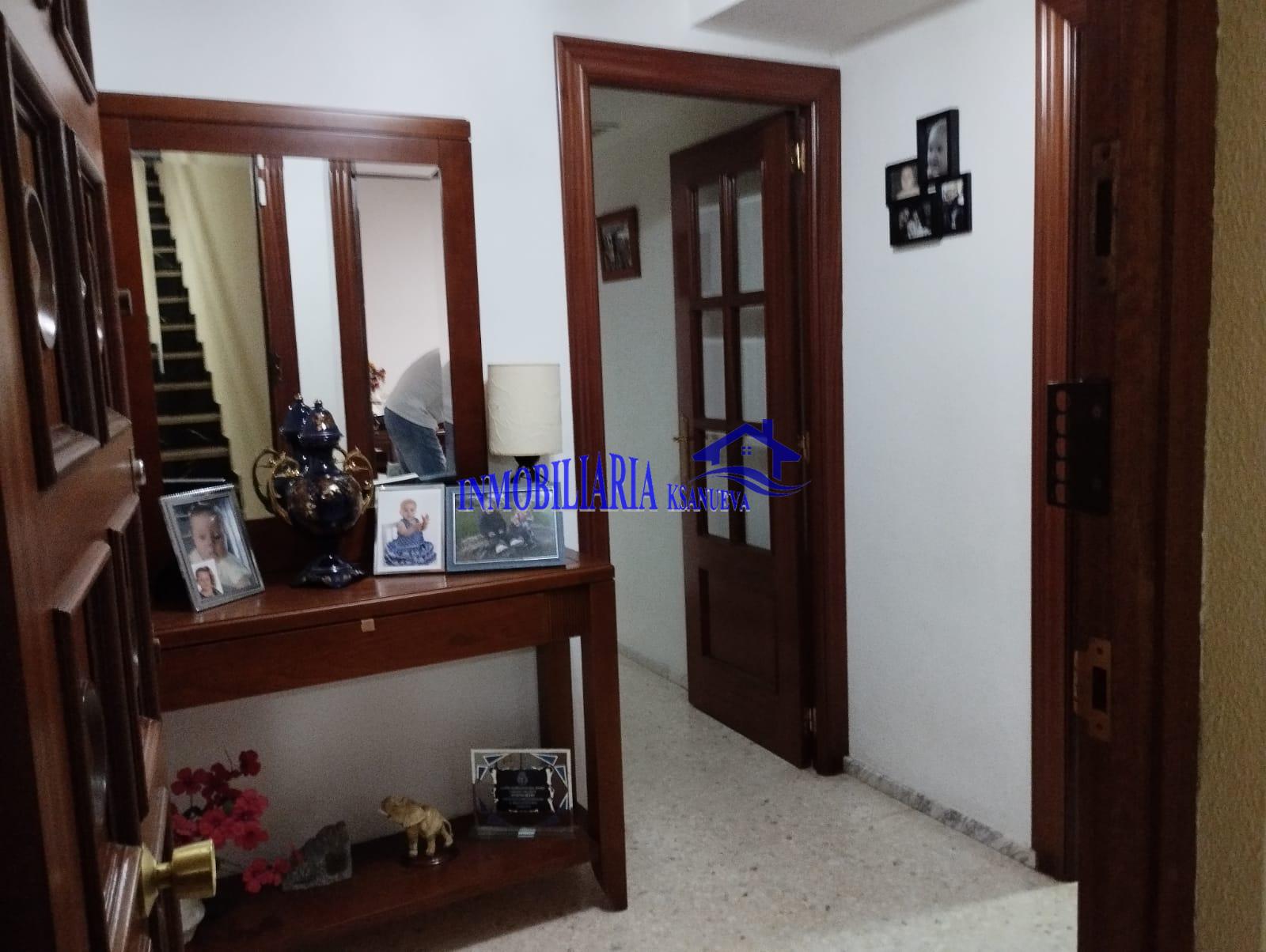 For sale of flat in Córdoba