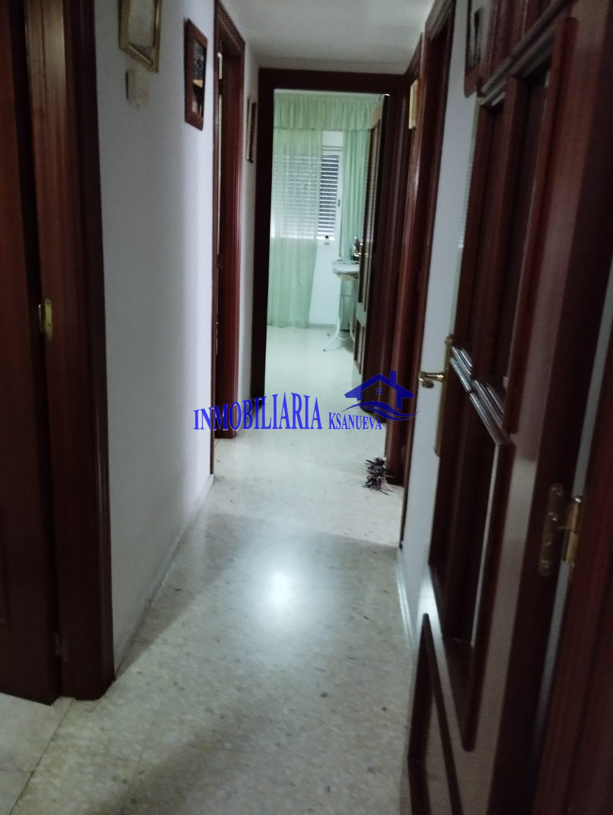For sale of flat in Córdoba