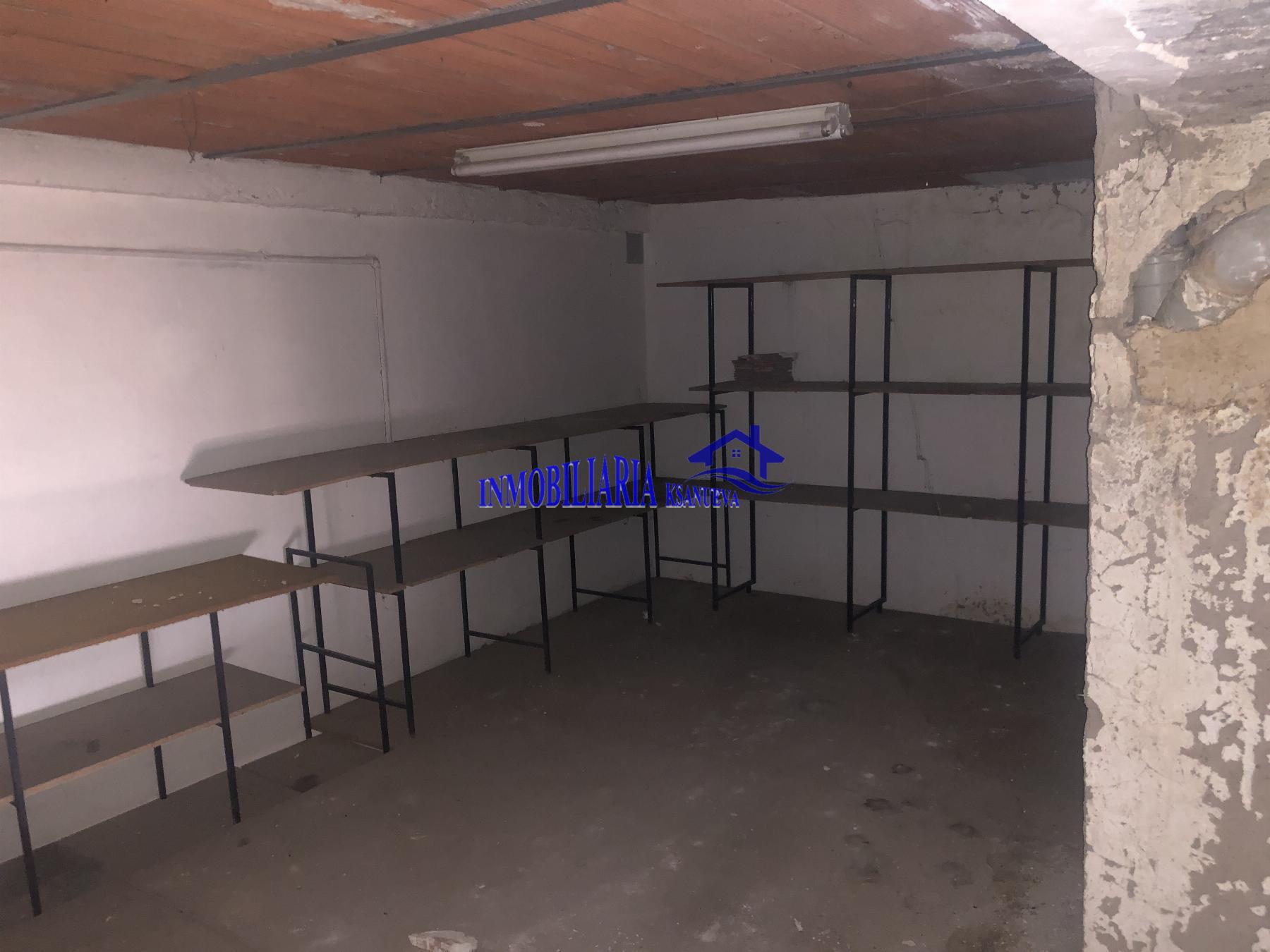 For sale of commercial in Córdoba