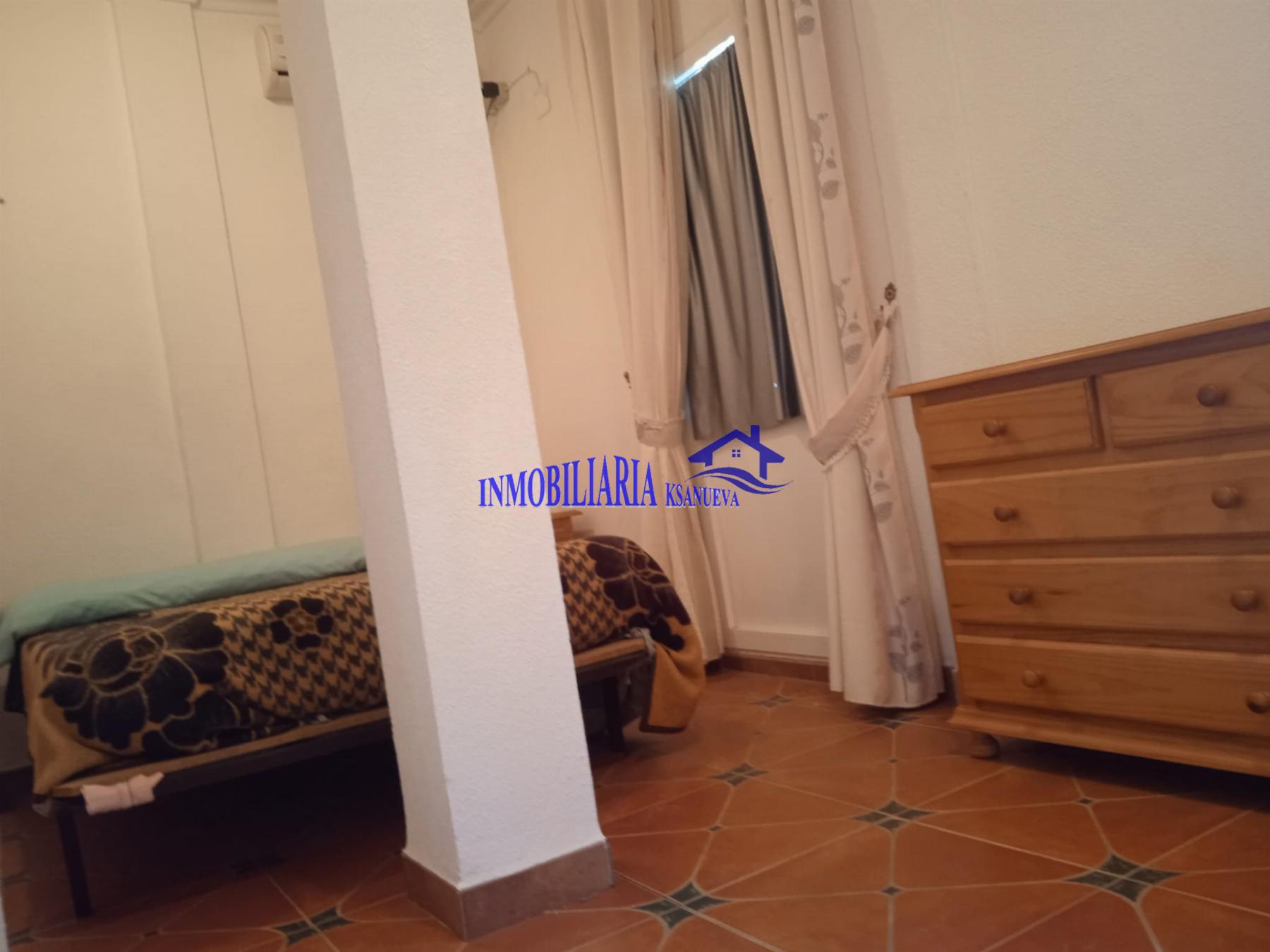 For sale of flat in Córdoba