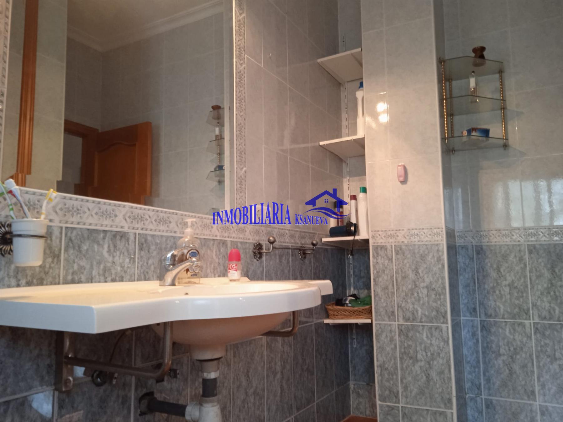 For sale of flat in Córdoba