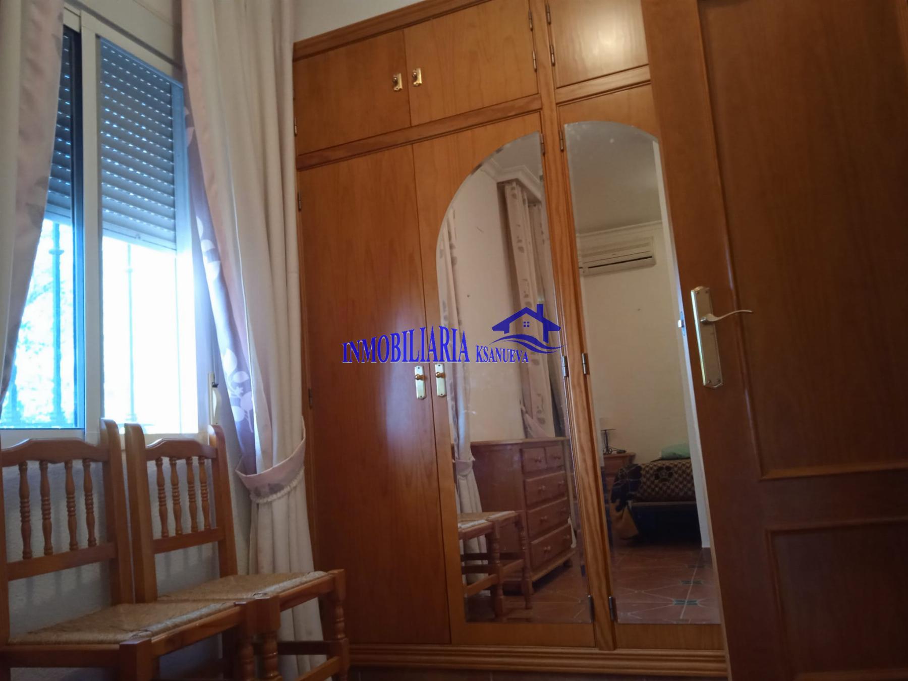 For sale of flat in Córdoba
