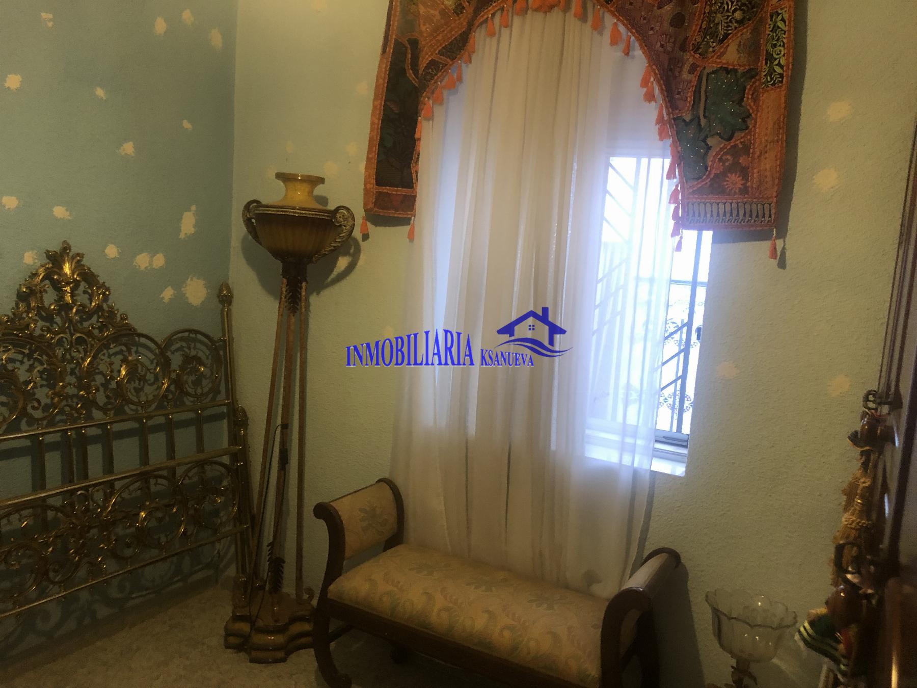 For sale of house in Córdoba