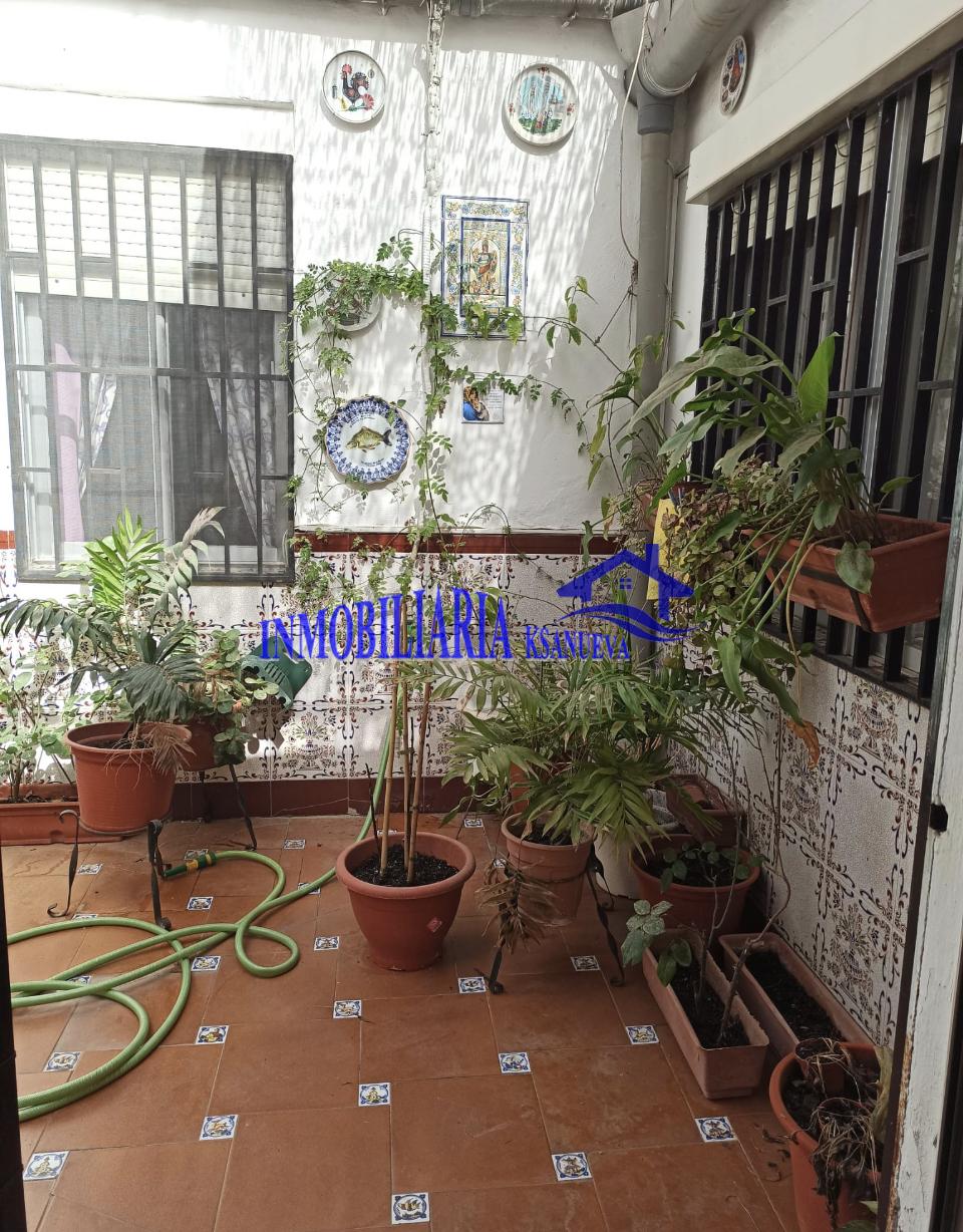 For sale of house in Córdoba