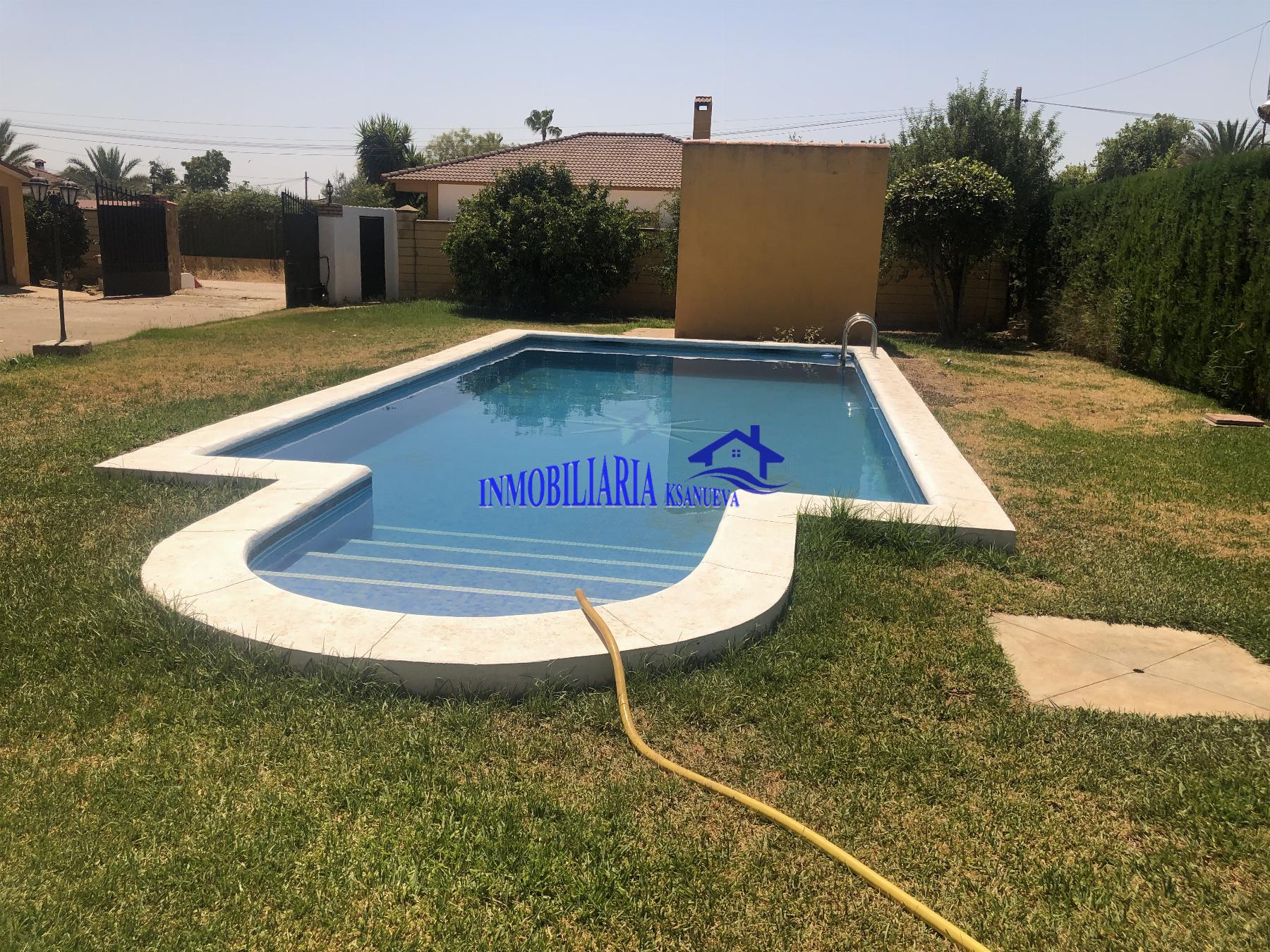For sale of chalet in Córdoba