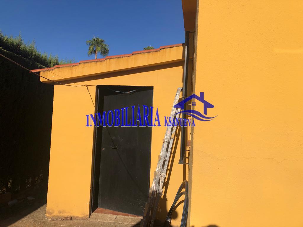 For sale of chalet in Córdoba
