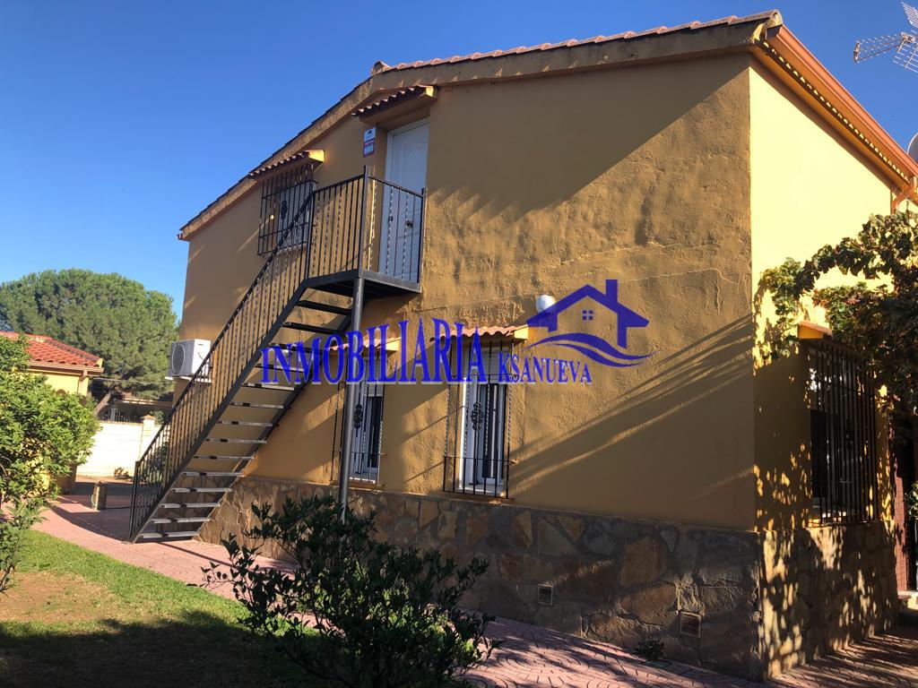 For sale of chalet in Córdoba