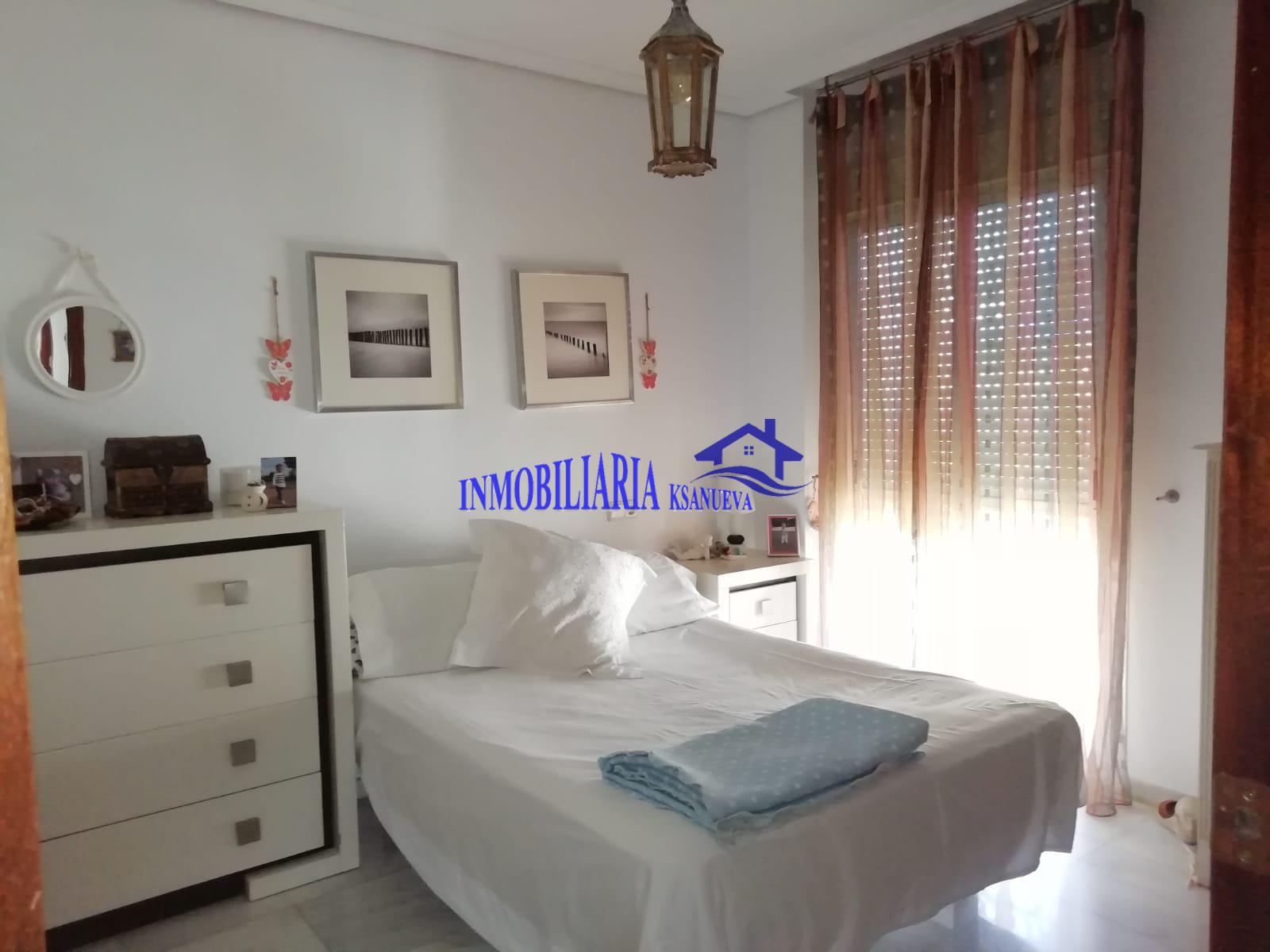 For sale of flat in Córdoba