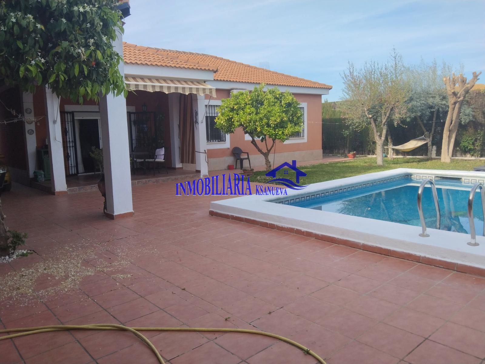 For sale of chalet in Córdoba