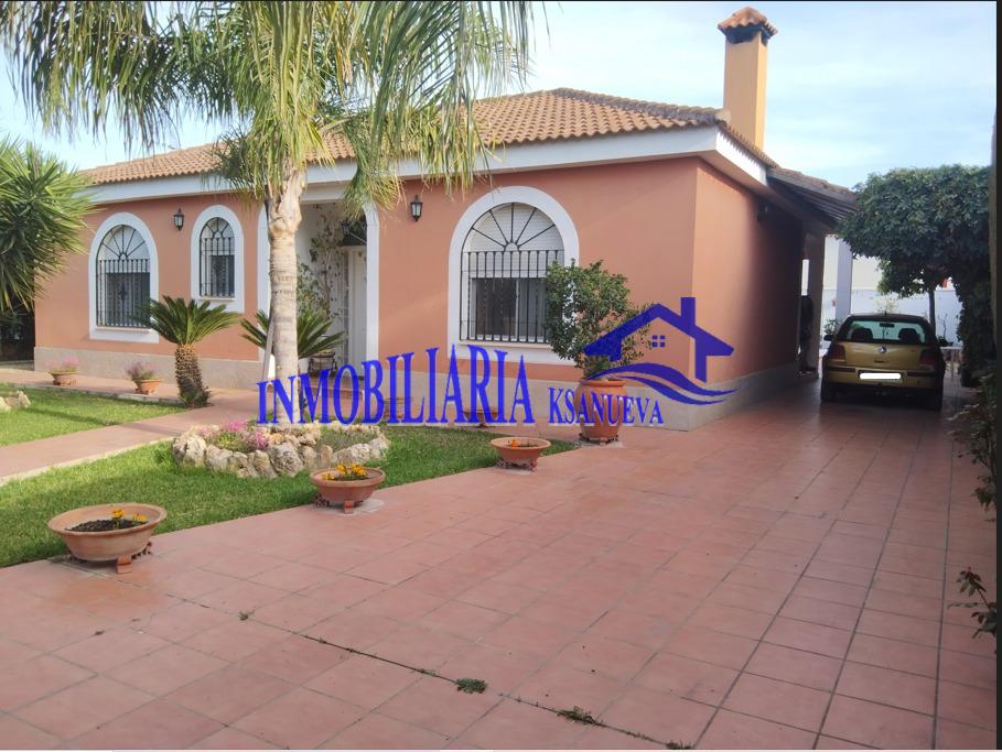 For sale of chalet in Córdoba