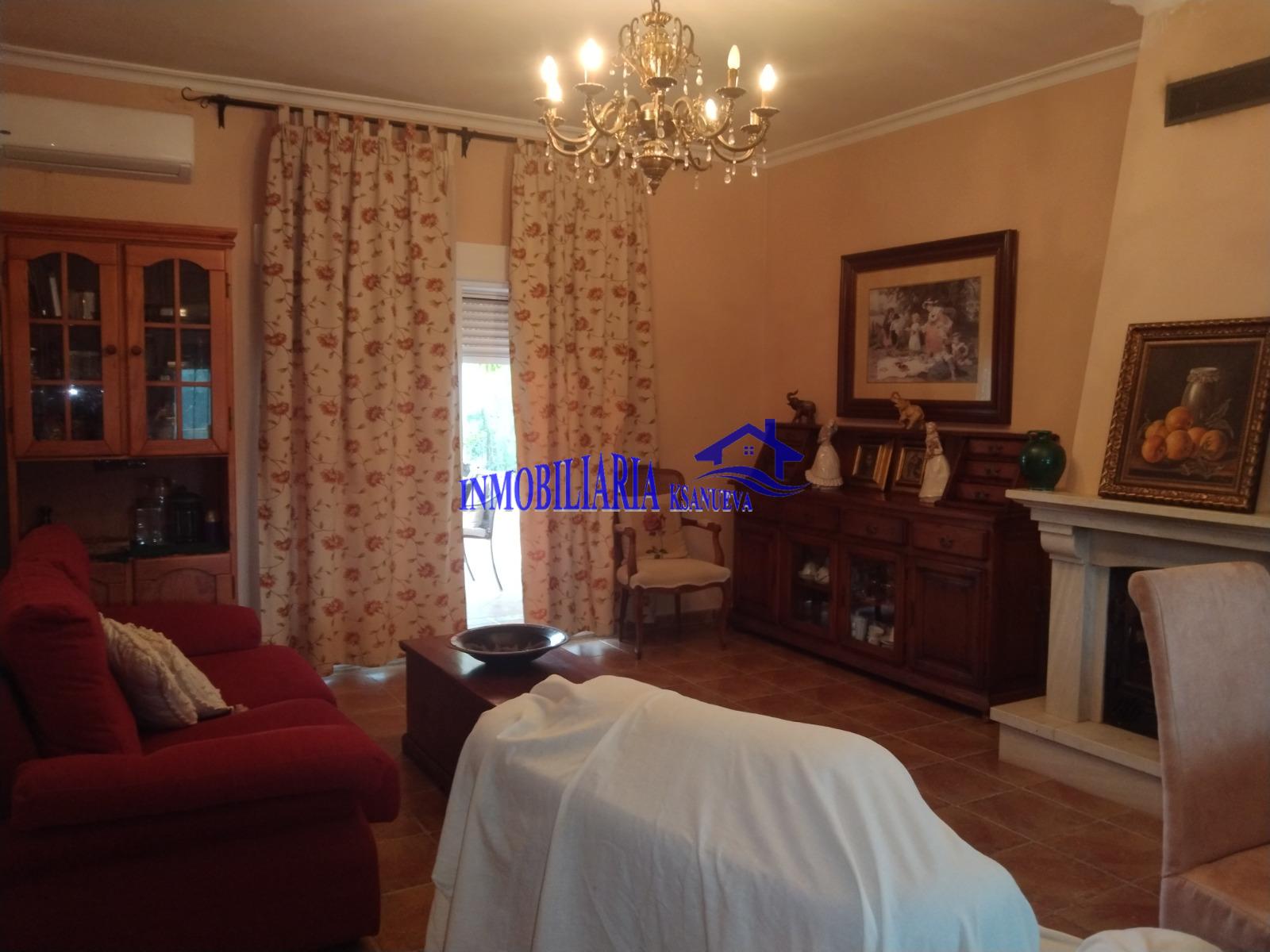 For sale of chalet in Córdoba