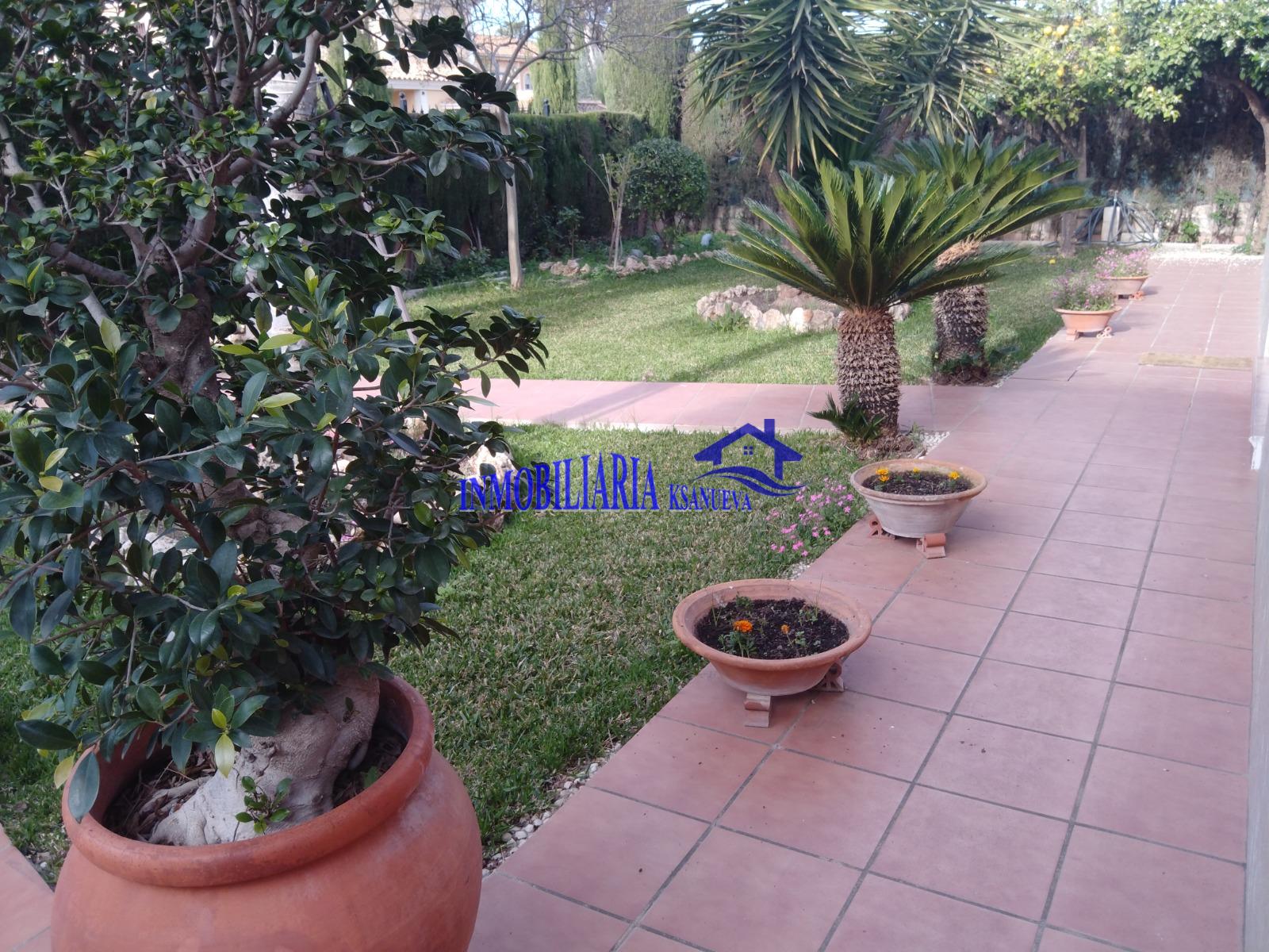 For sale of chalet in Córdoba