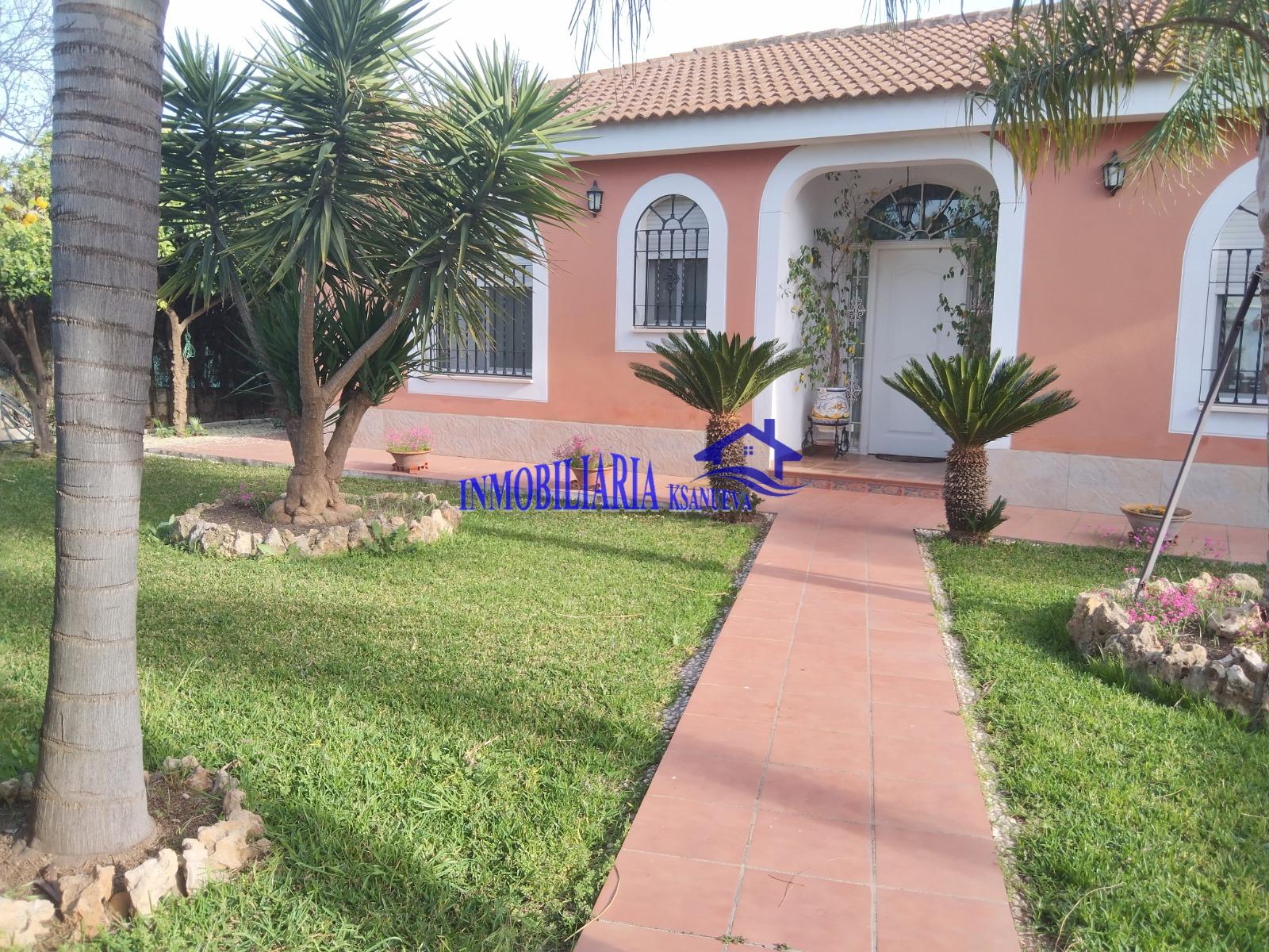 For sale of chalet in Córdoba