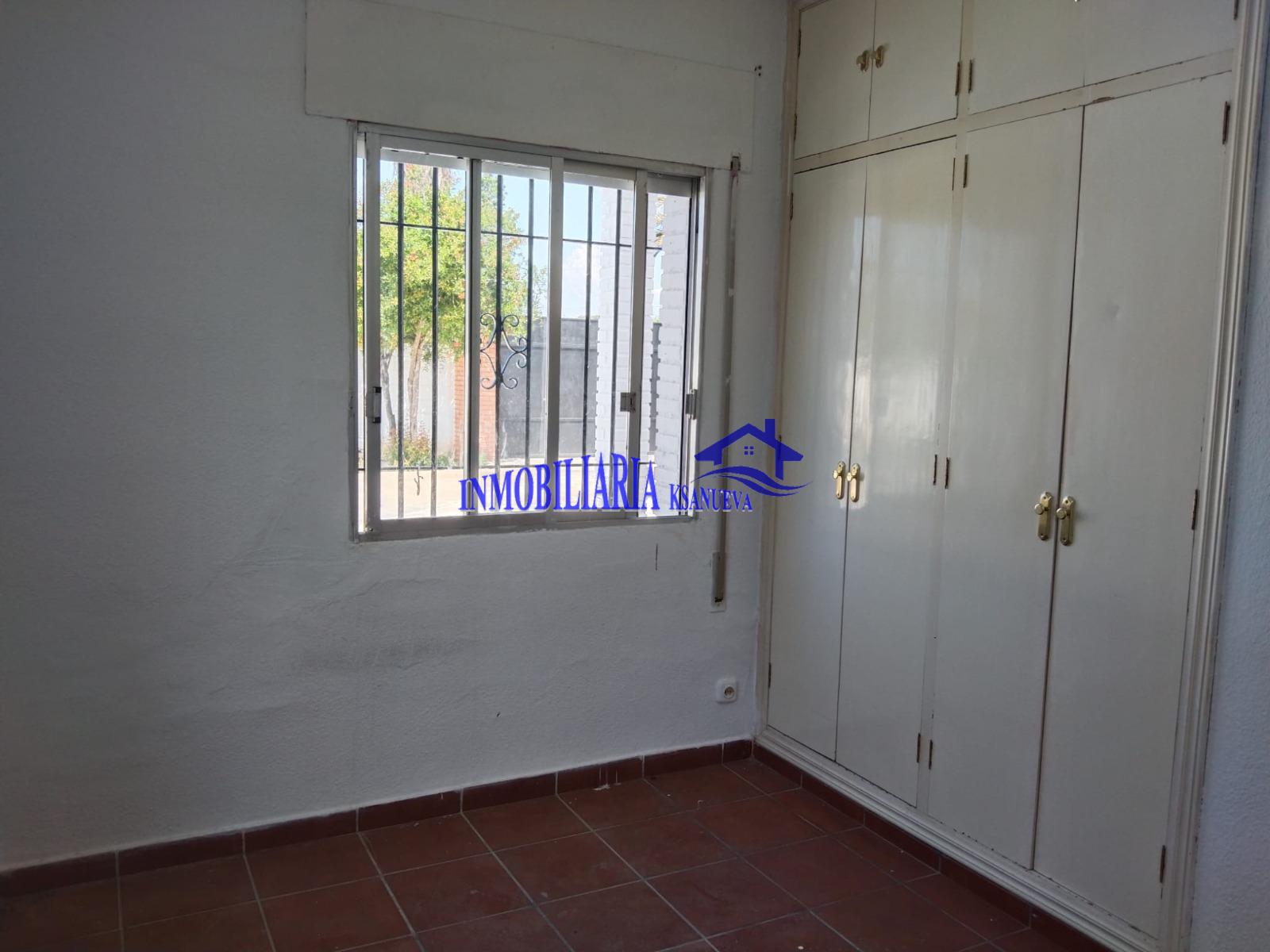 For sale of chalet in Córdoba