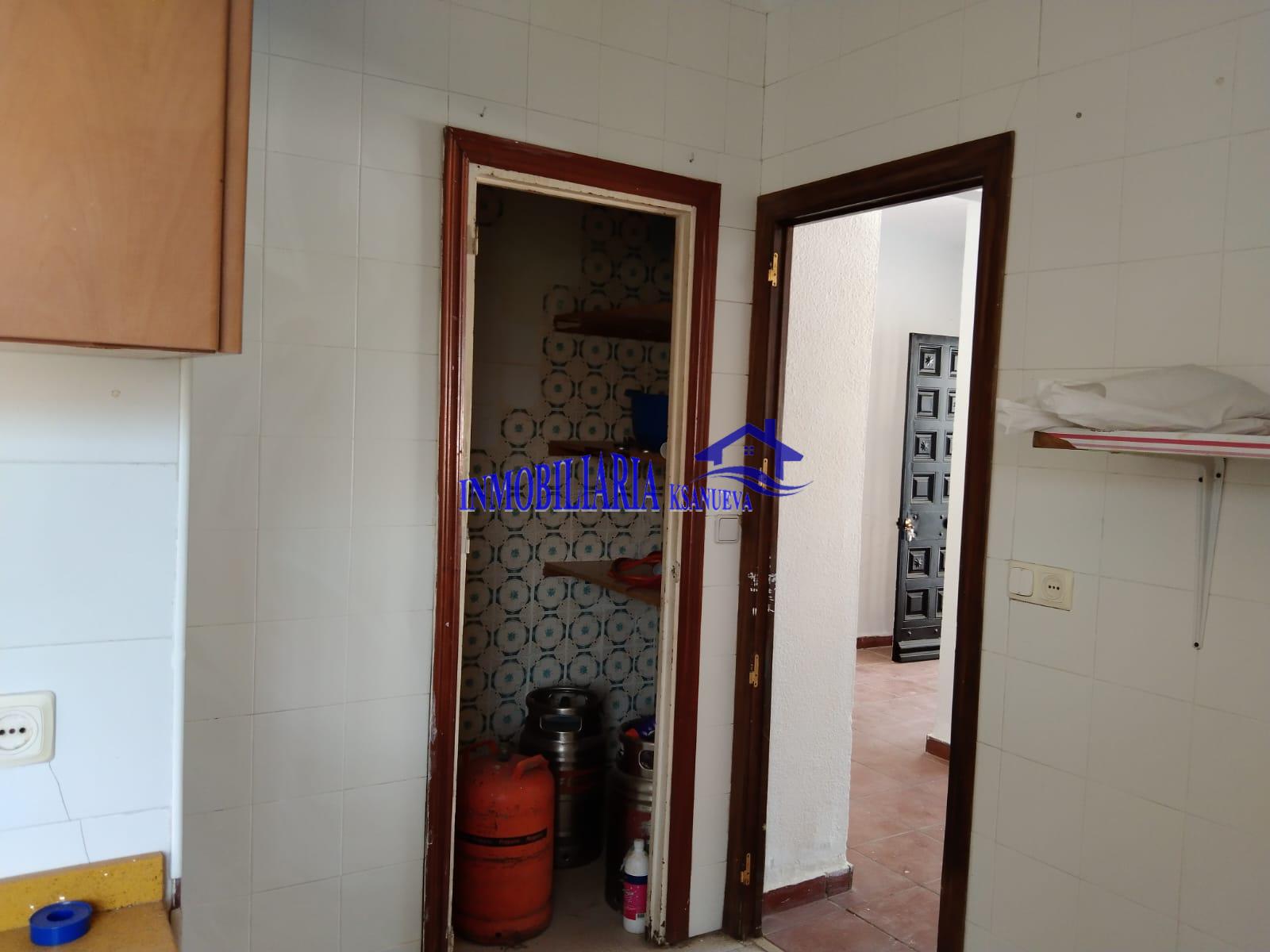For sale of chalet in Córdoba