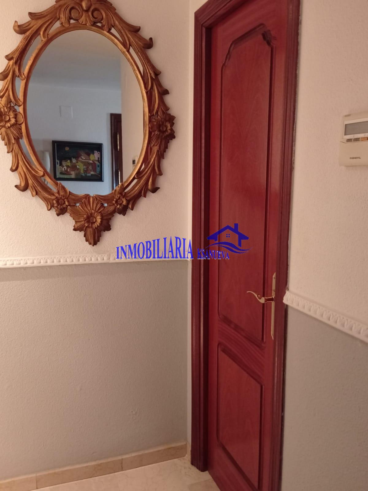 For sale of flat in Córdoba