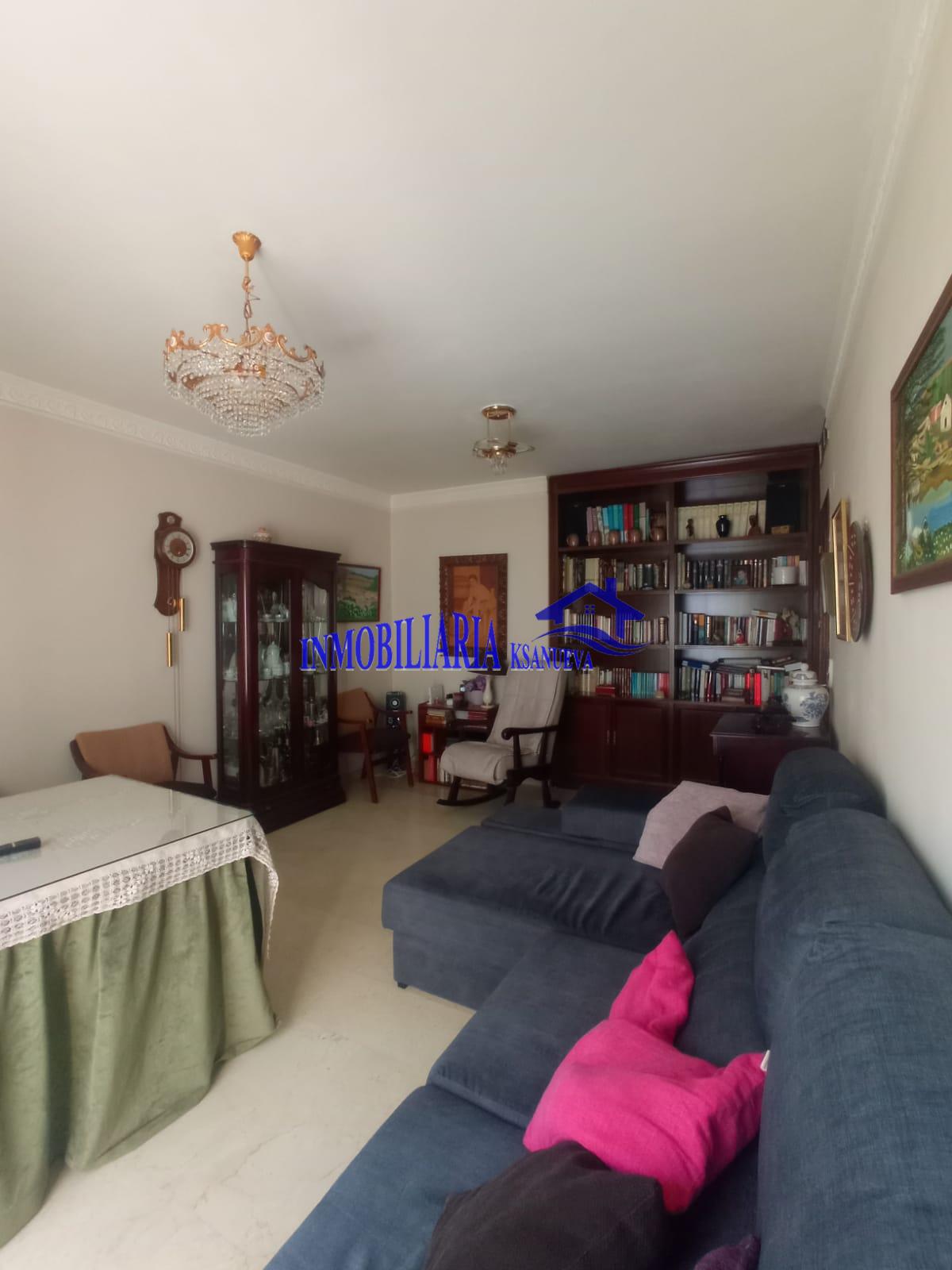 For sale of flat in Córdoba