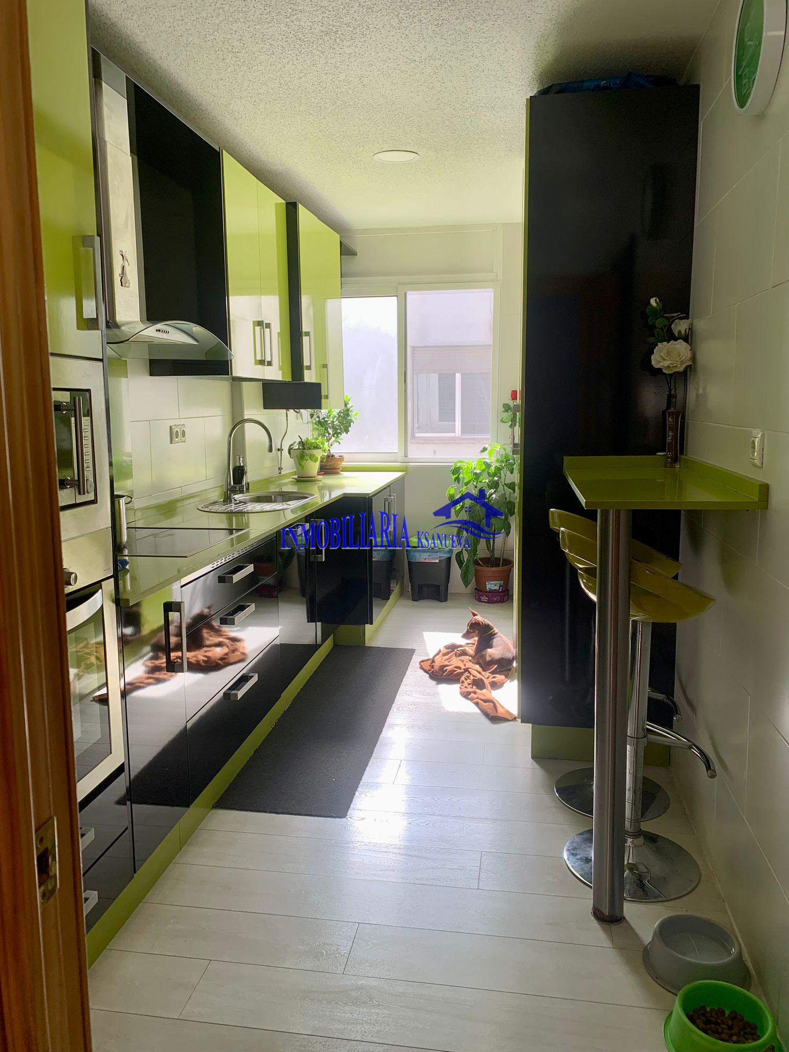 For sale of flat in Córdoba
