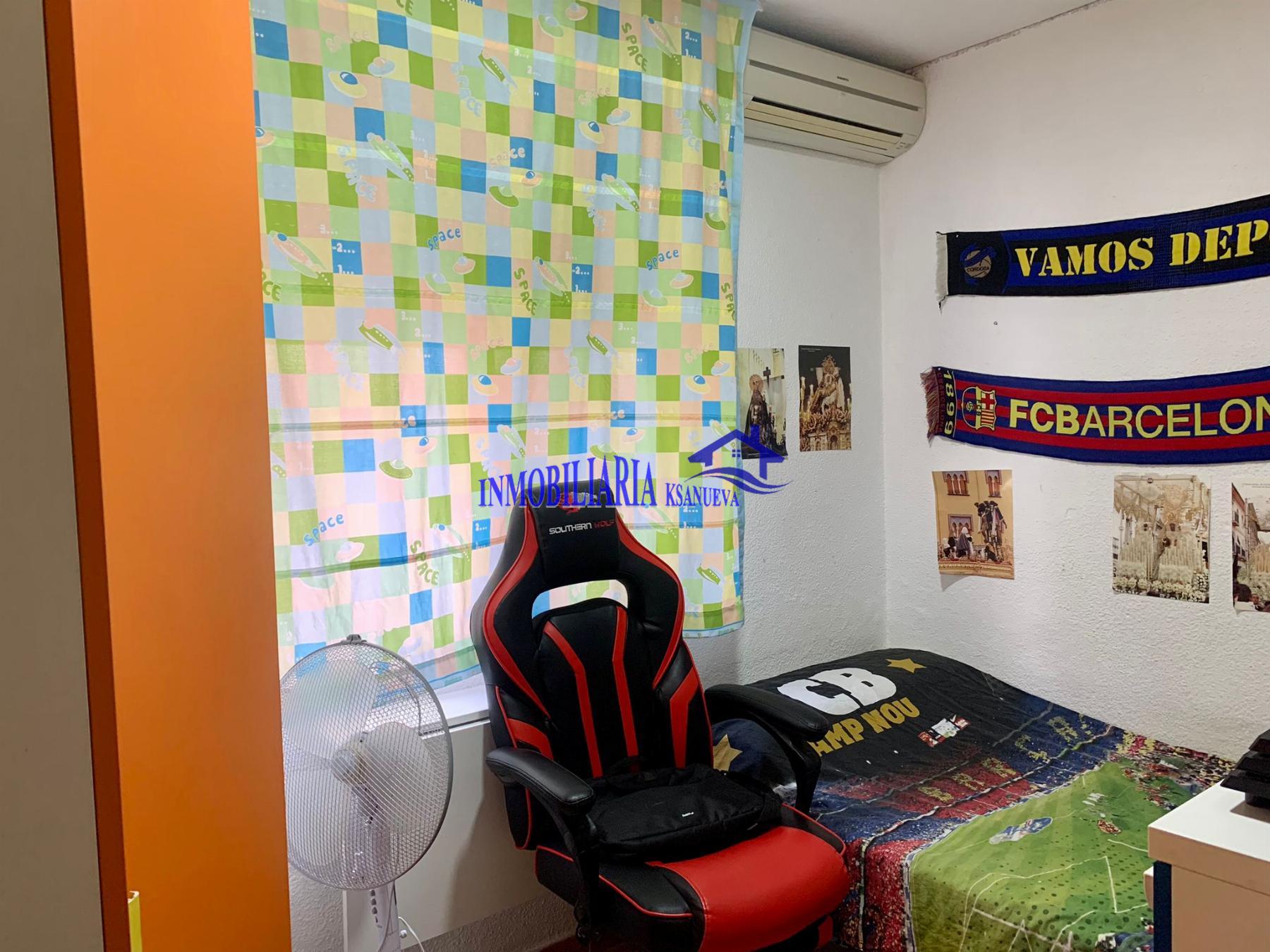 For sale of flat in Córdoba