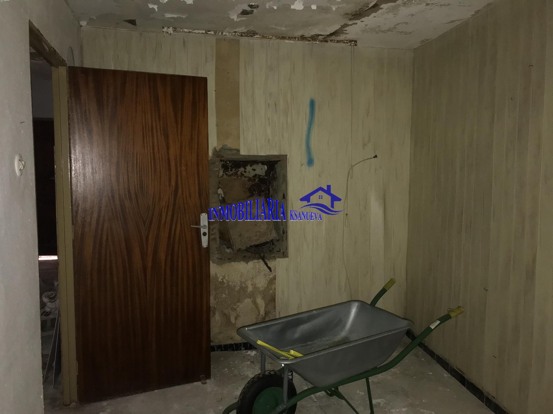 For sale of house in Córdoba
