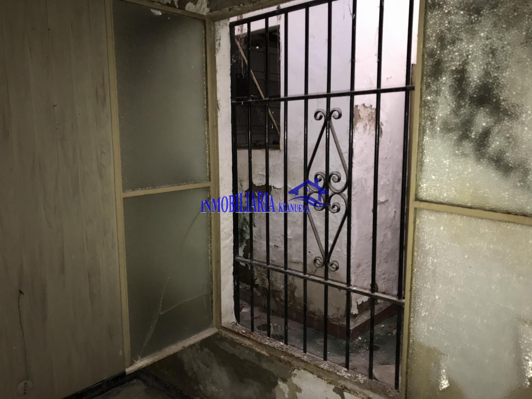 For sale of house in Córdoba