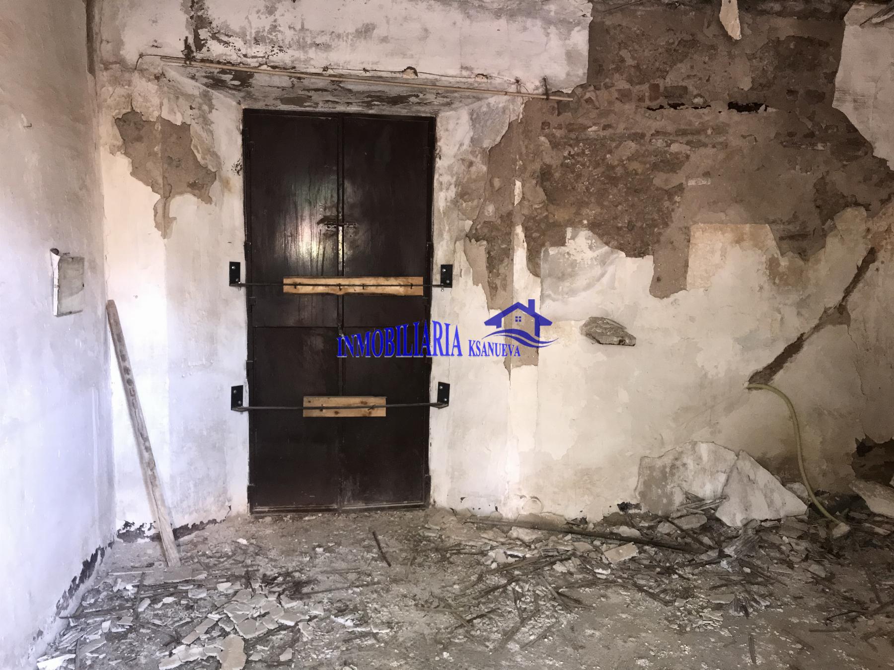 For sale of house in Córdoba