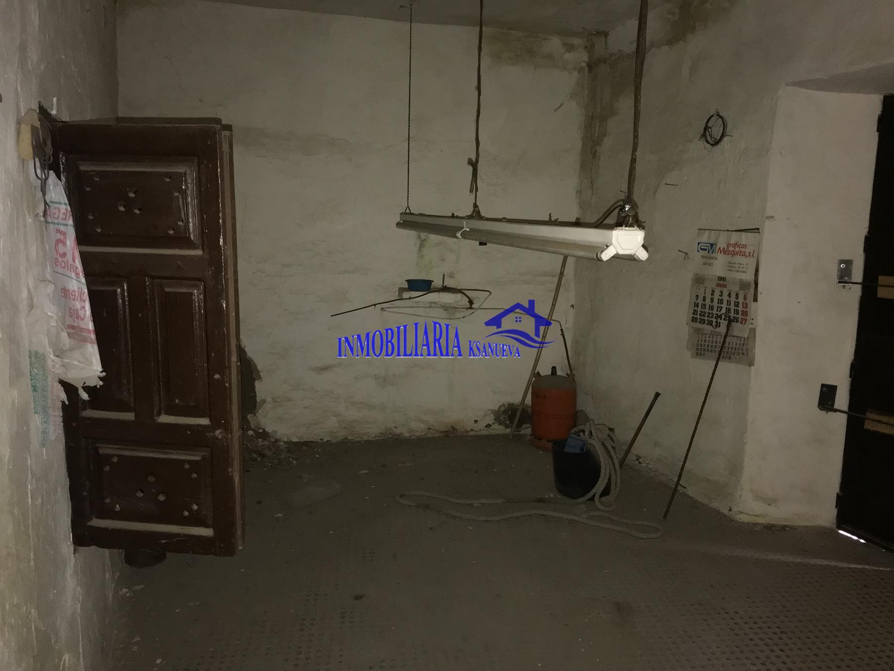 For sale of house in Córdoba