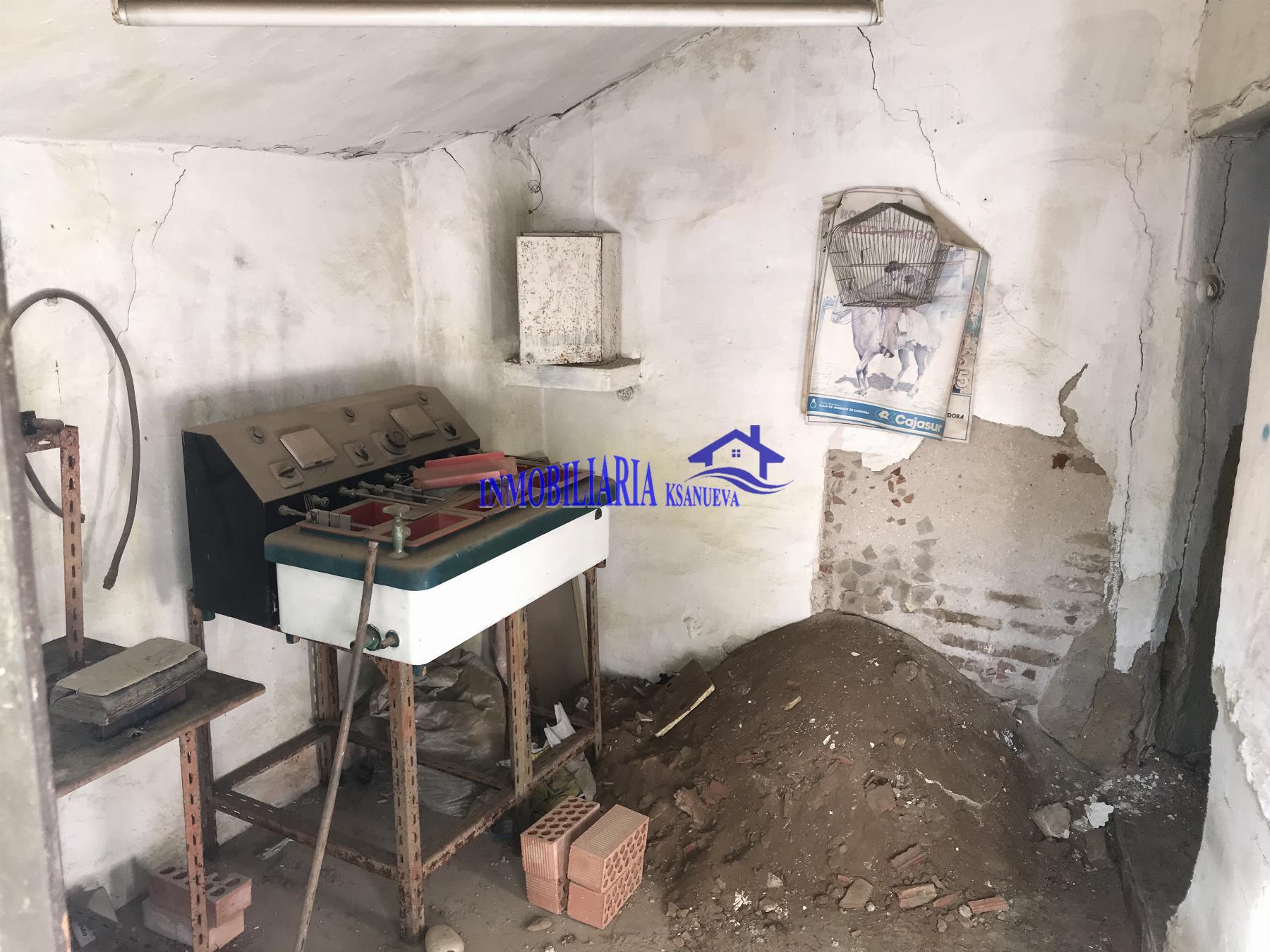 For sale of house in Córdoba