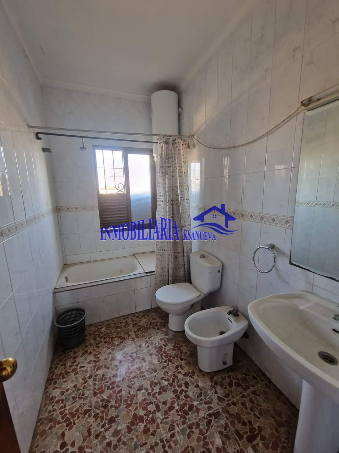 For sale of chalet in Córdoba